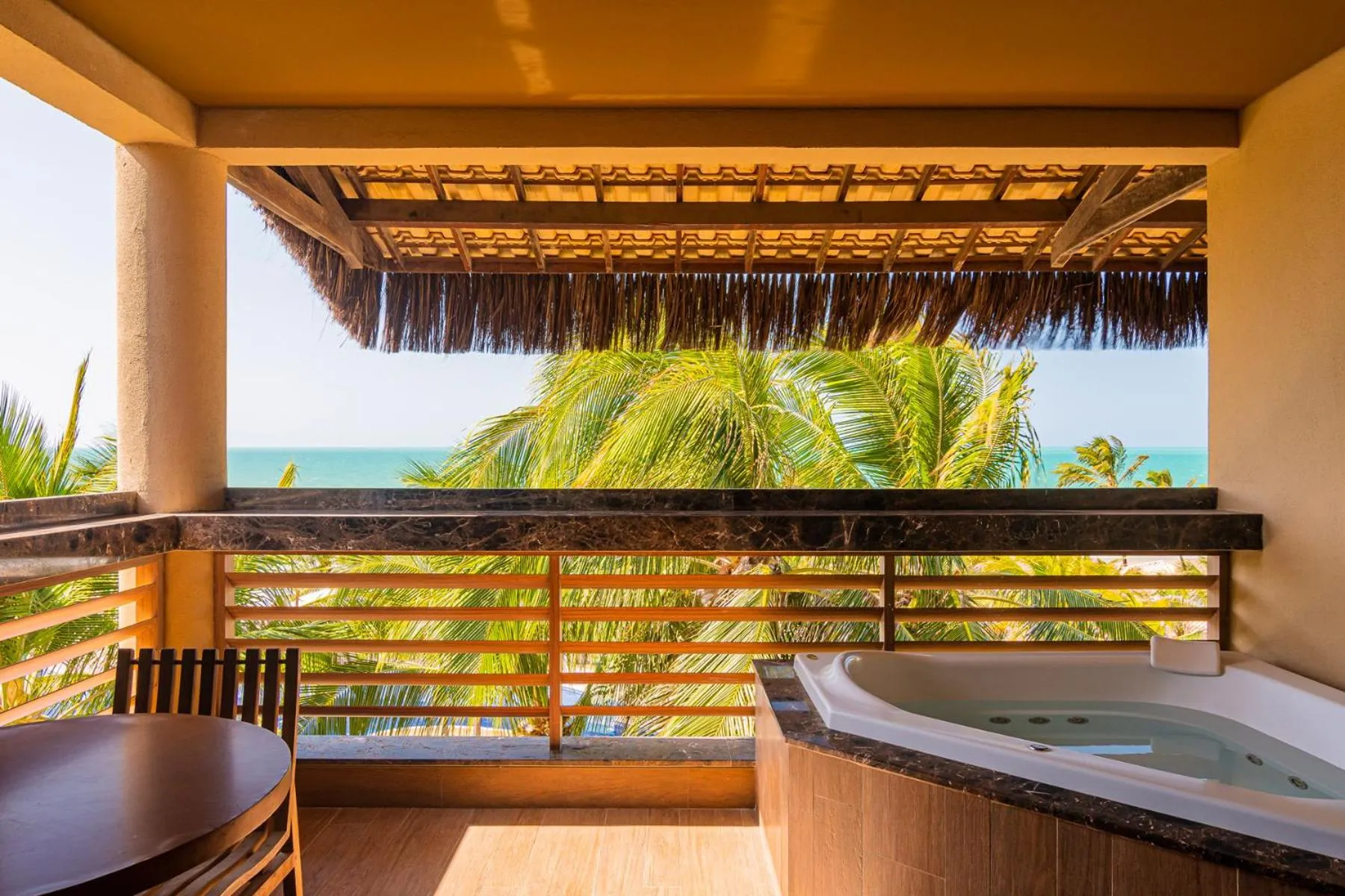 Suite with Hot Tub in Carmel Charme Resort