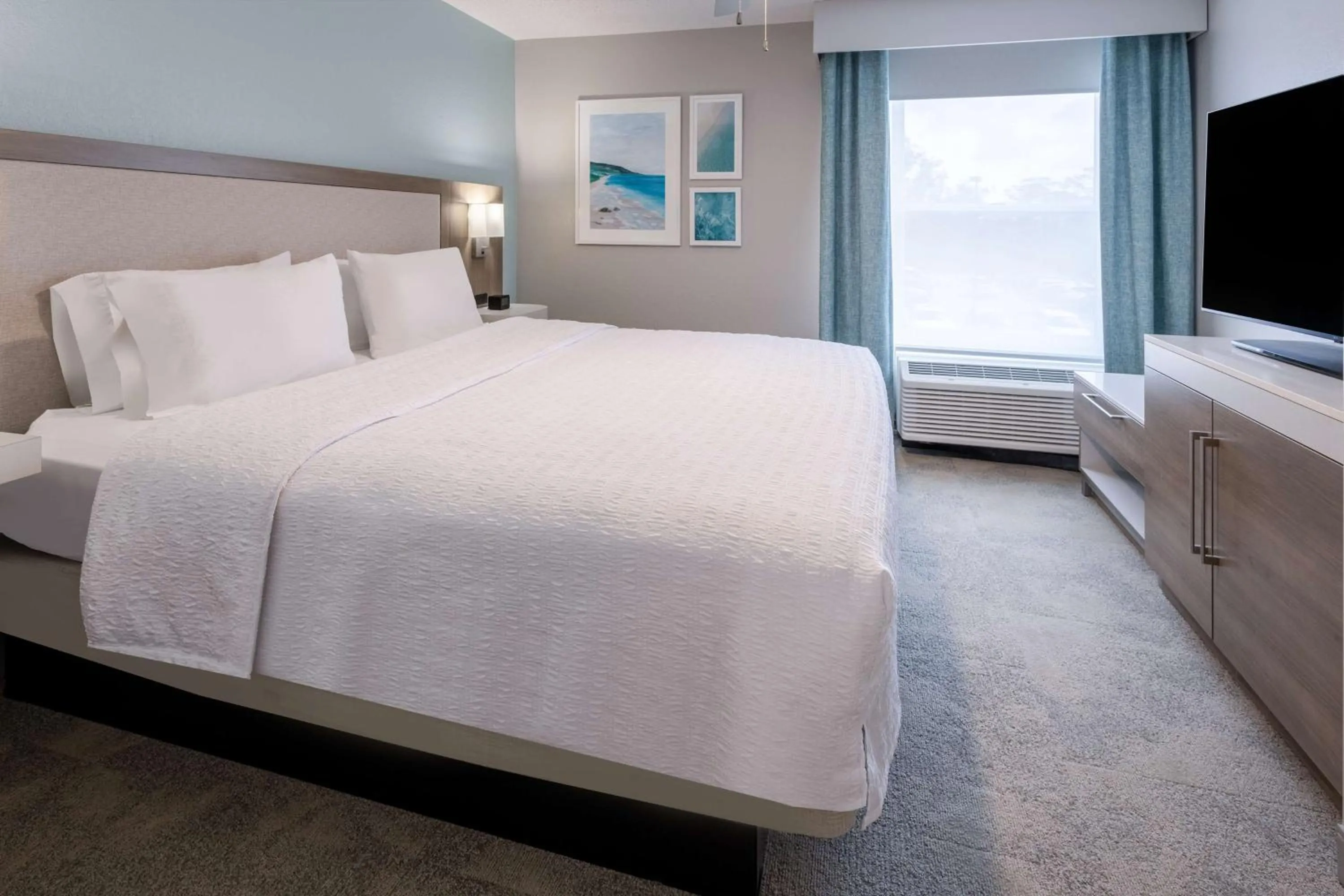 King Room with King Bed - Non-Smoking in Hampton Inn & Suites Venice Bayside South Sarasota