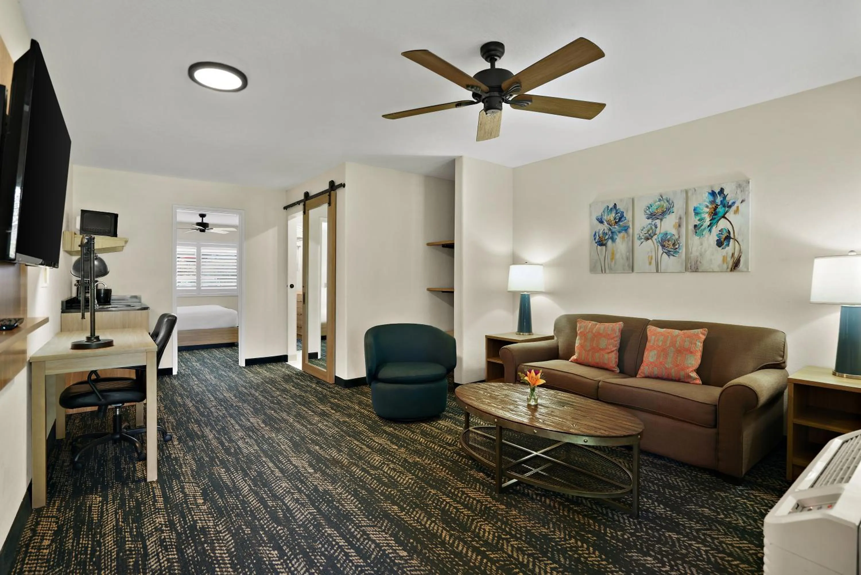 Superior King Suite -  Non-Smoking in La Fuente Inn & Suites