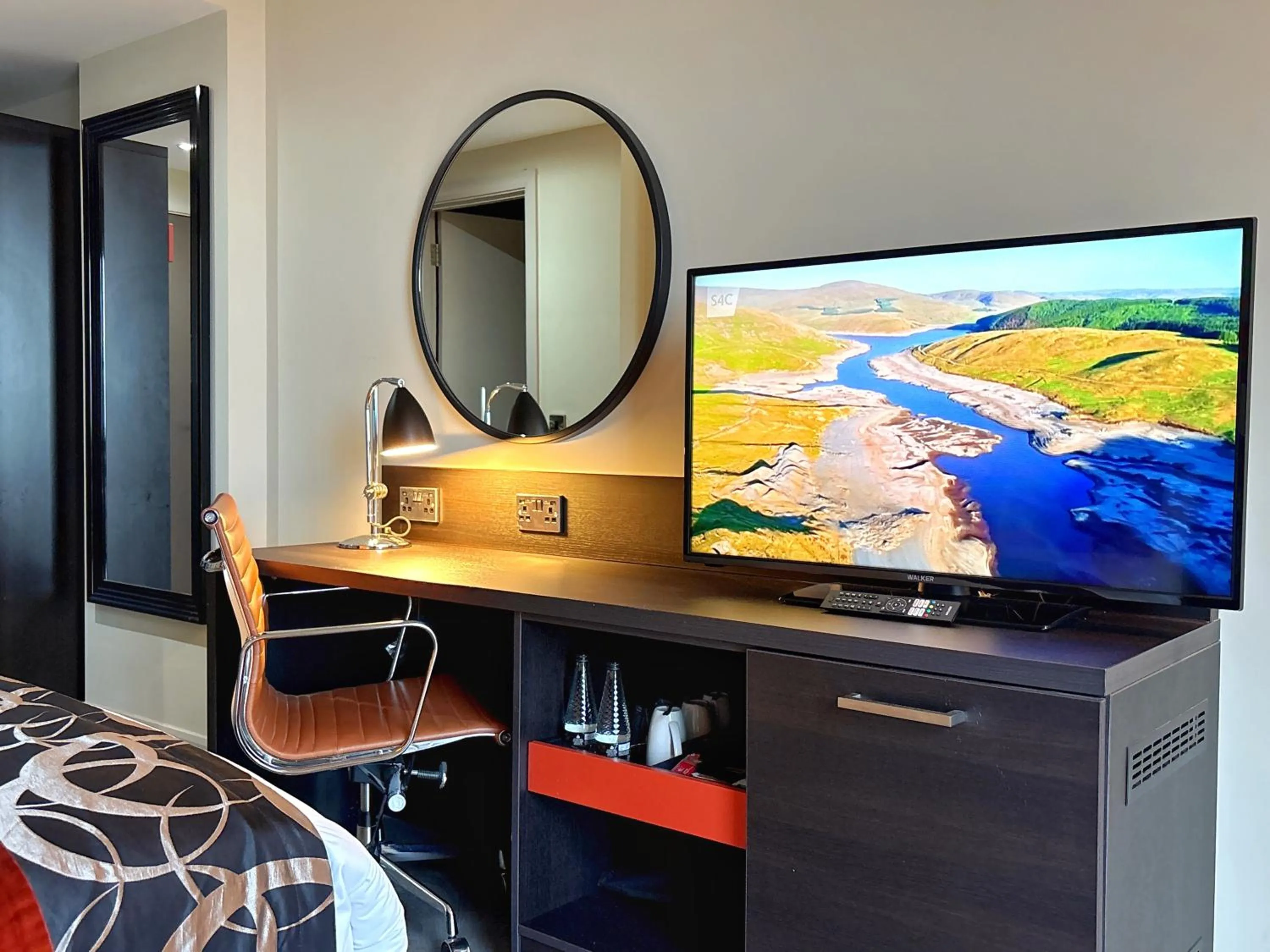 Deluxe Double Single Room in Clayton Hotel Cardiff