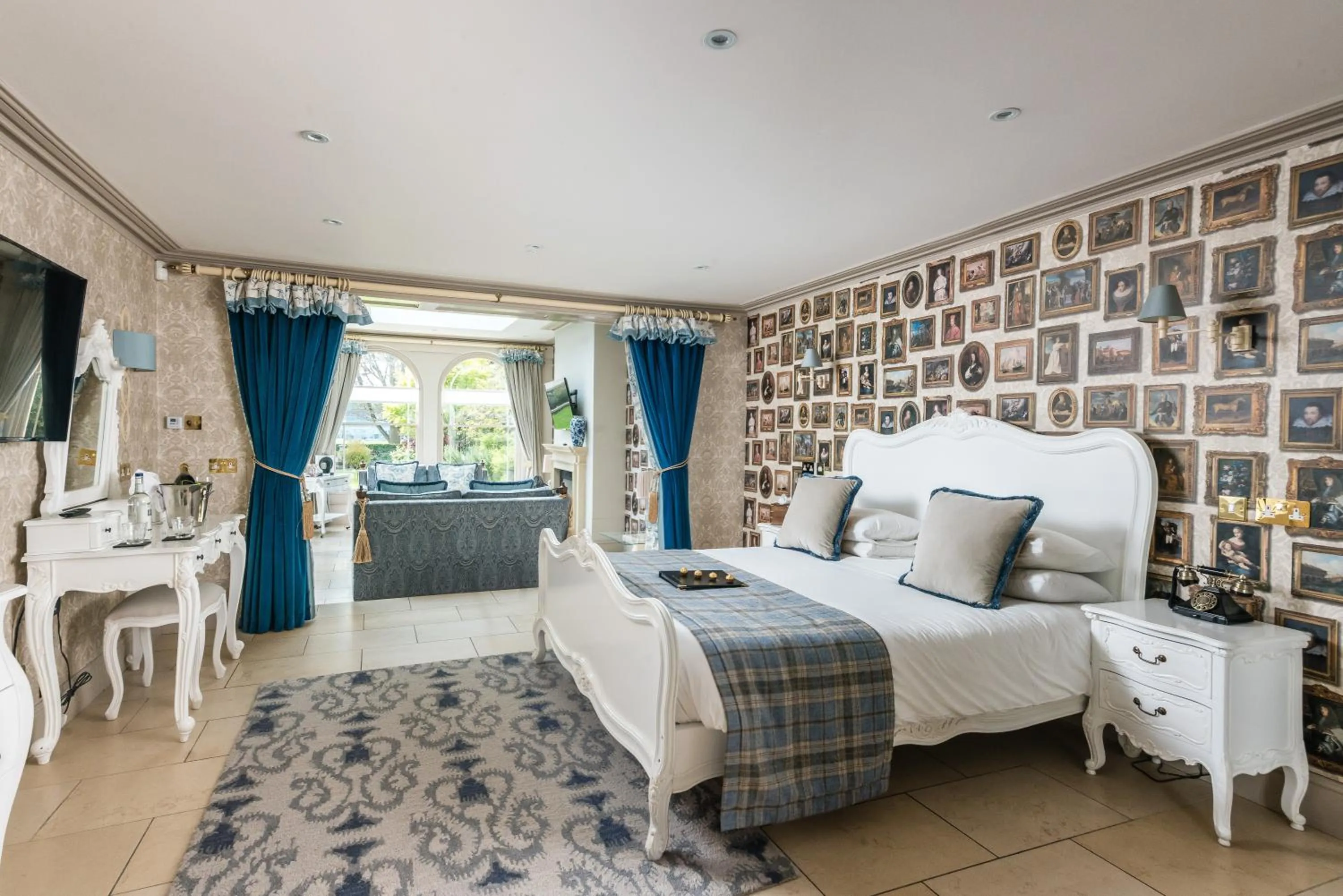 Executive Suite in The Ayrlington Guesthouse