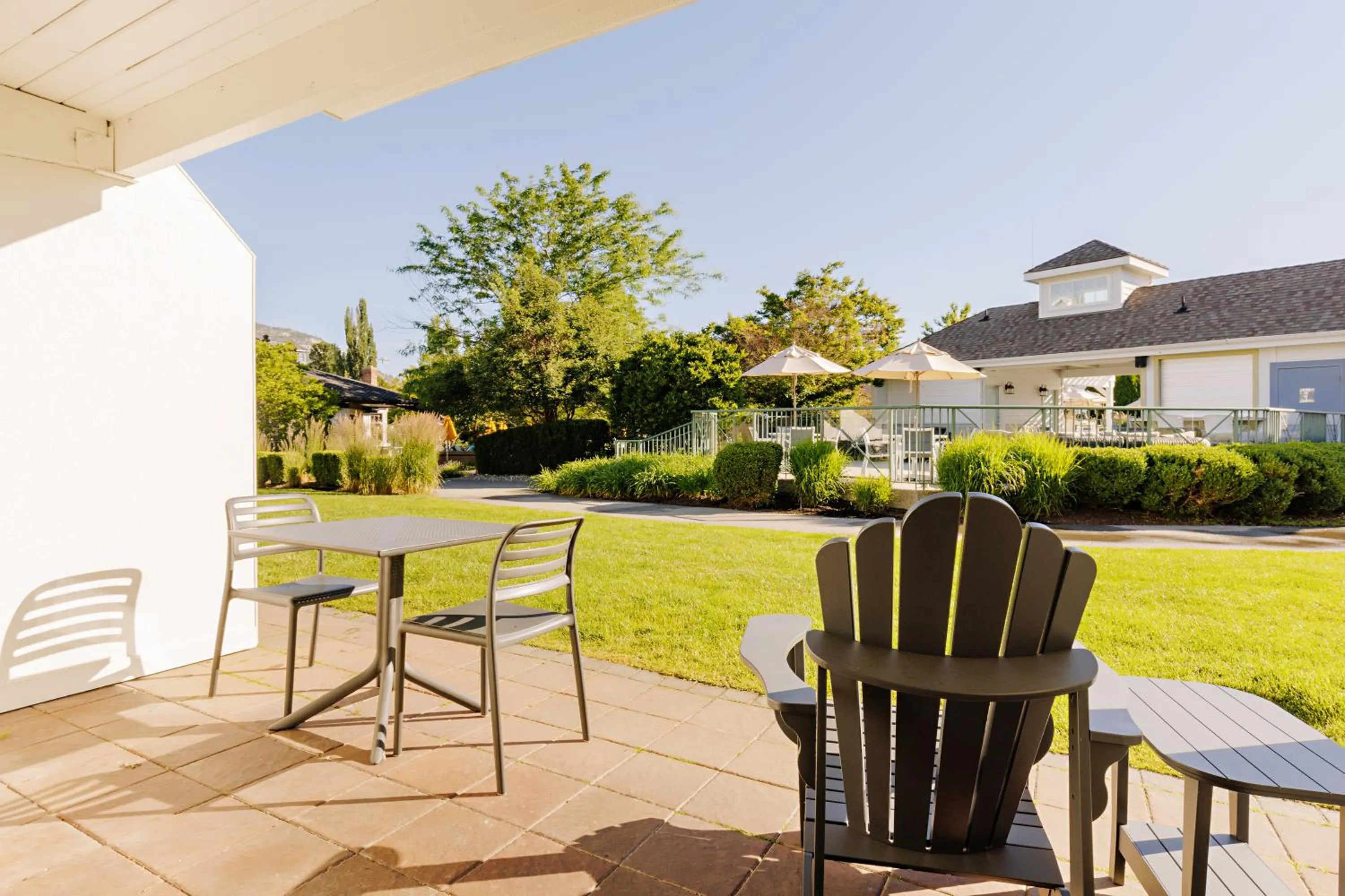 Queen Room with Two Queen Beds and View - Ground Floor/Non-Smoking in Balcomo, a Ramada by Wyndham