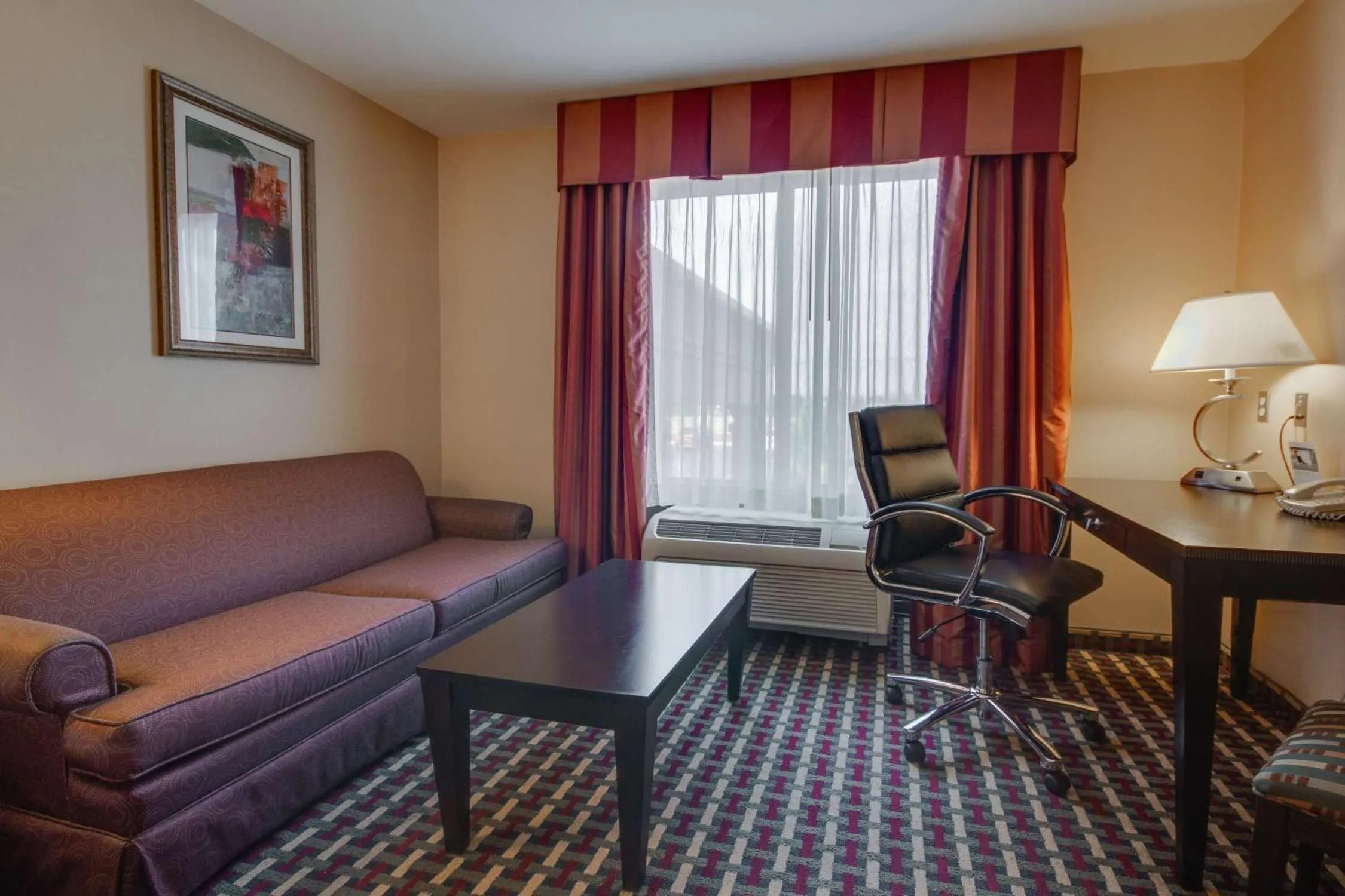 Deluxe King Room - Non-Smoking in Hampton Inn & Suites Las Cruces I-25