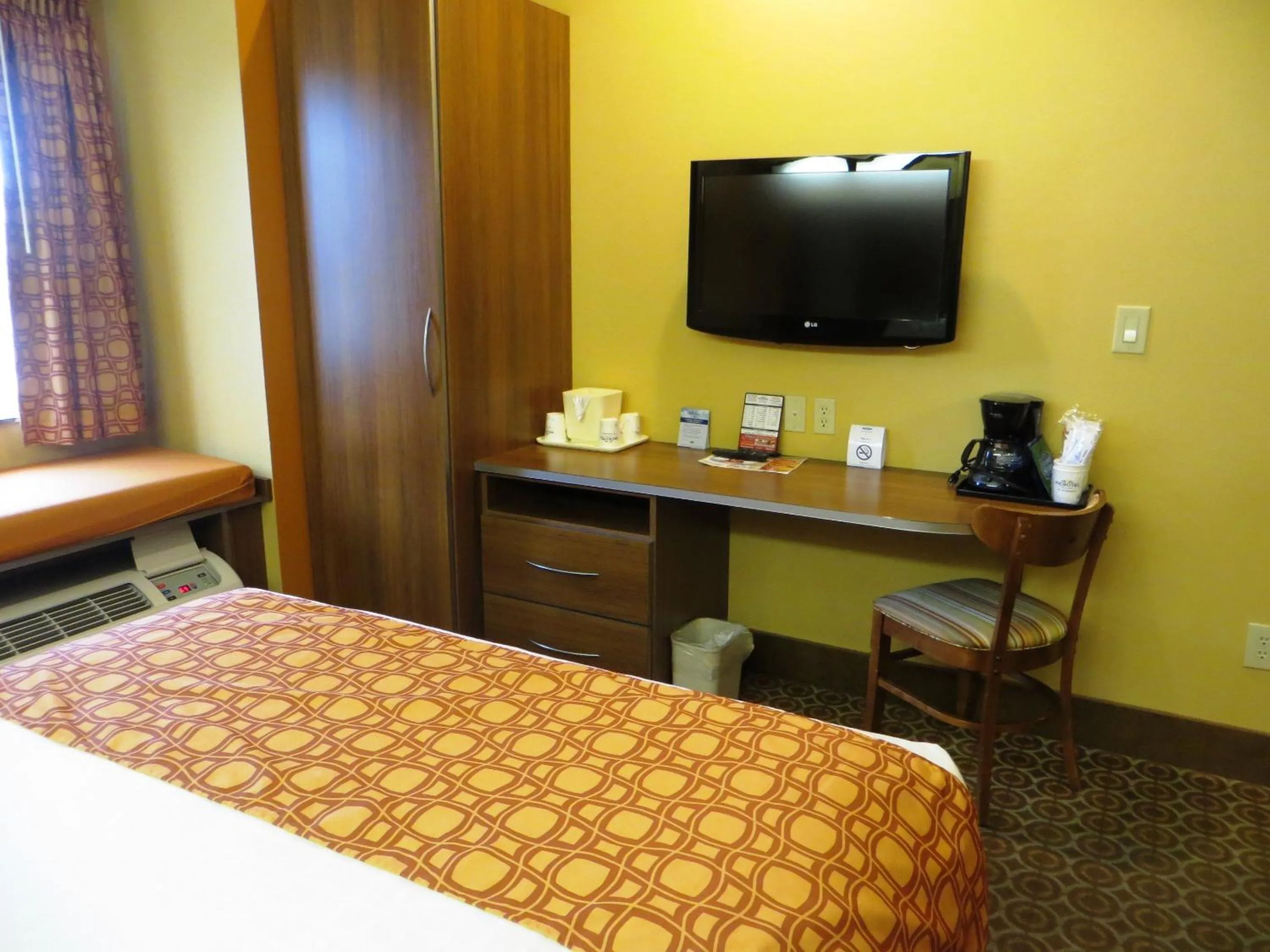 Studio Accessible Suite with 1 Double Bed, Non-Smoking in Microtel by Wyndham South Bend Notre Dame University
