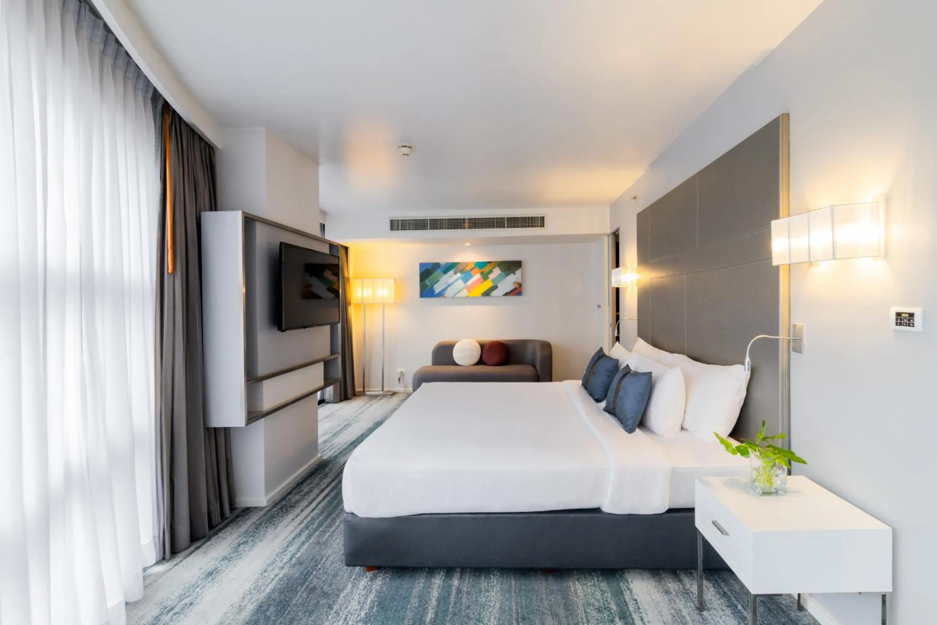 King Suite with Bath Tub - Non-Smoking in Best Western Sukhumvit 20