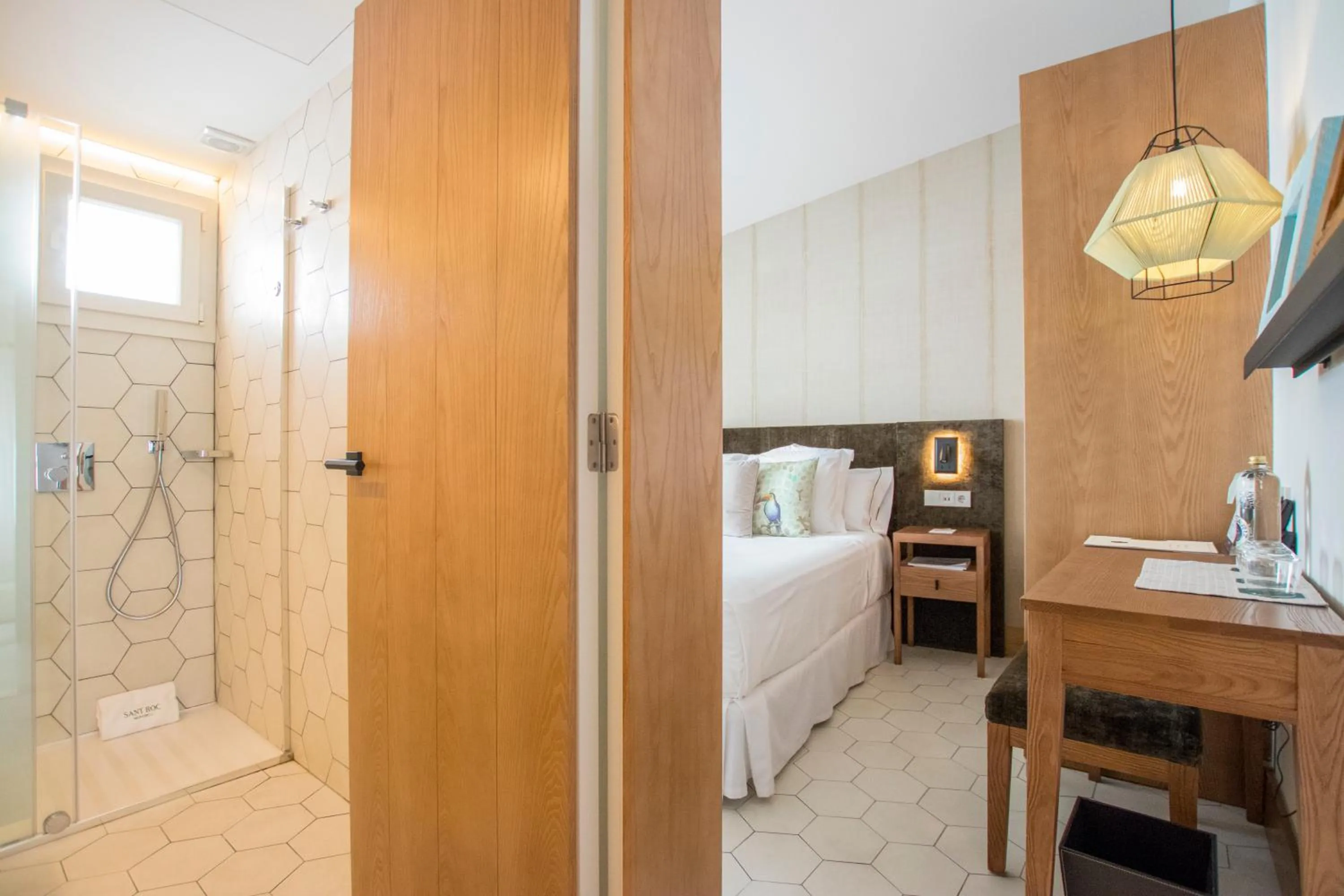 Standard Double Room in Boutique Hotel Sant Roc & Spa
