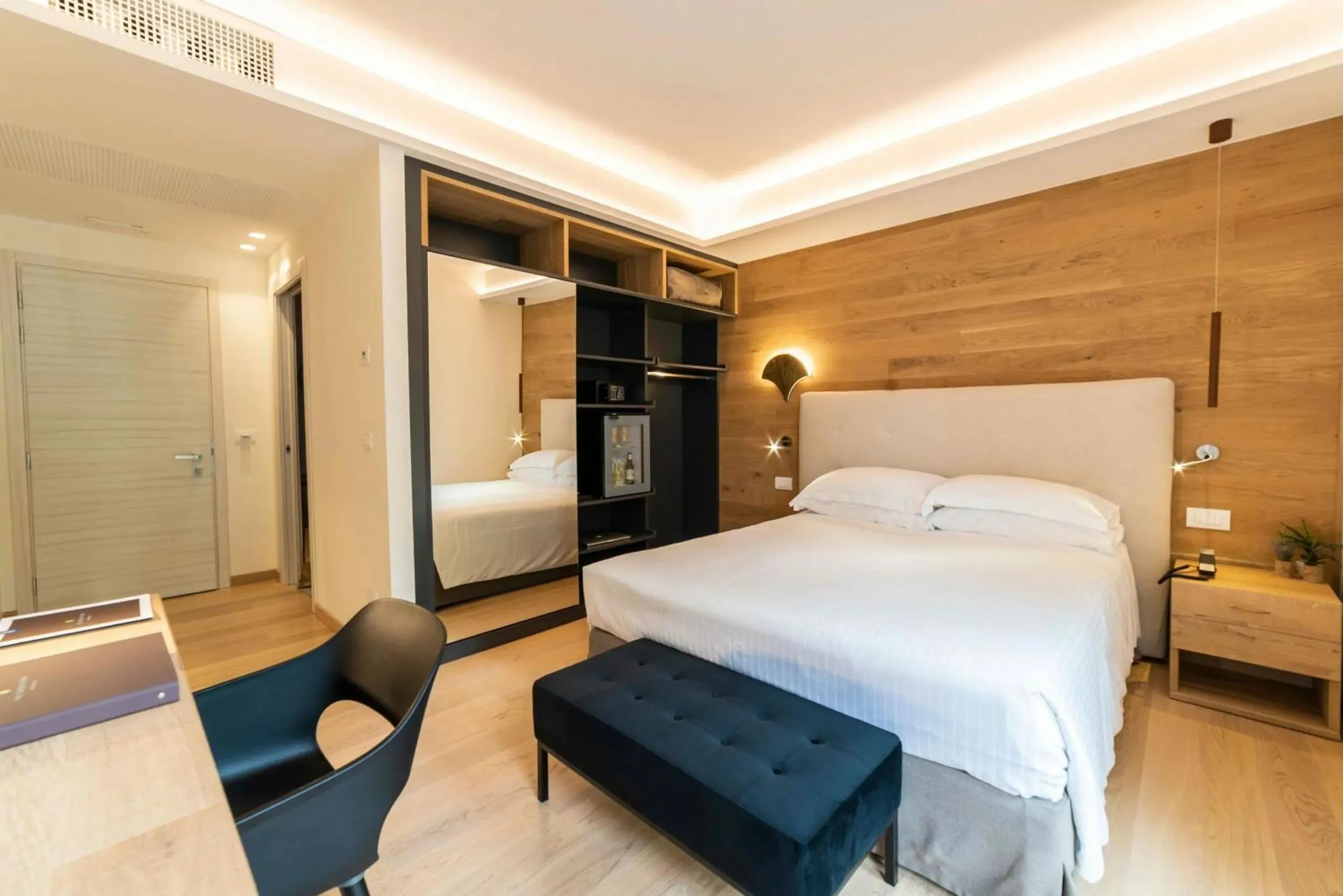 Standard Double or Twin Room with Balcony in The Green Park Hotel WellnessSpa & Restaurant