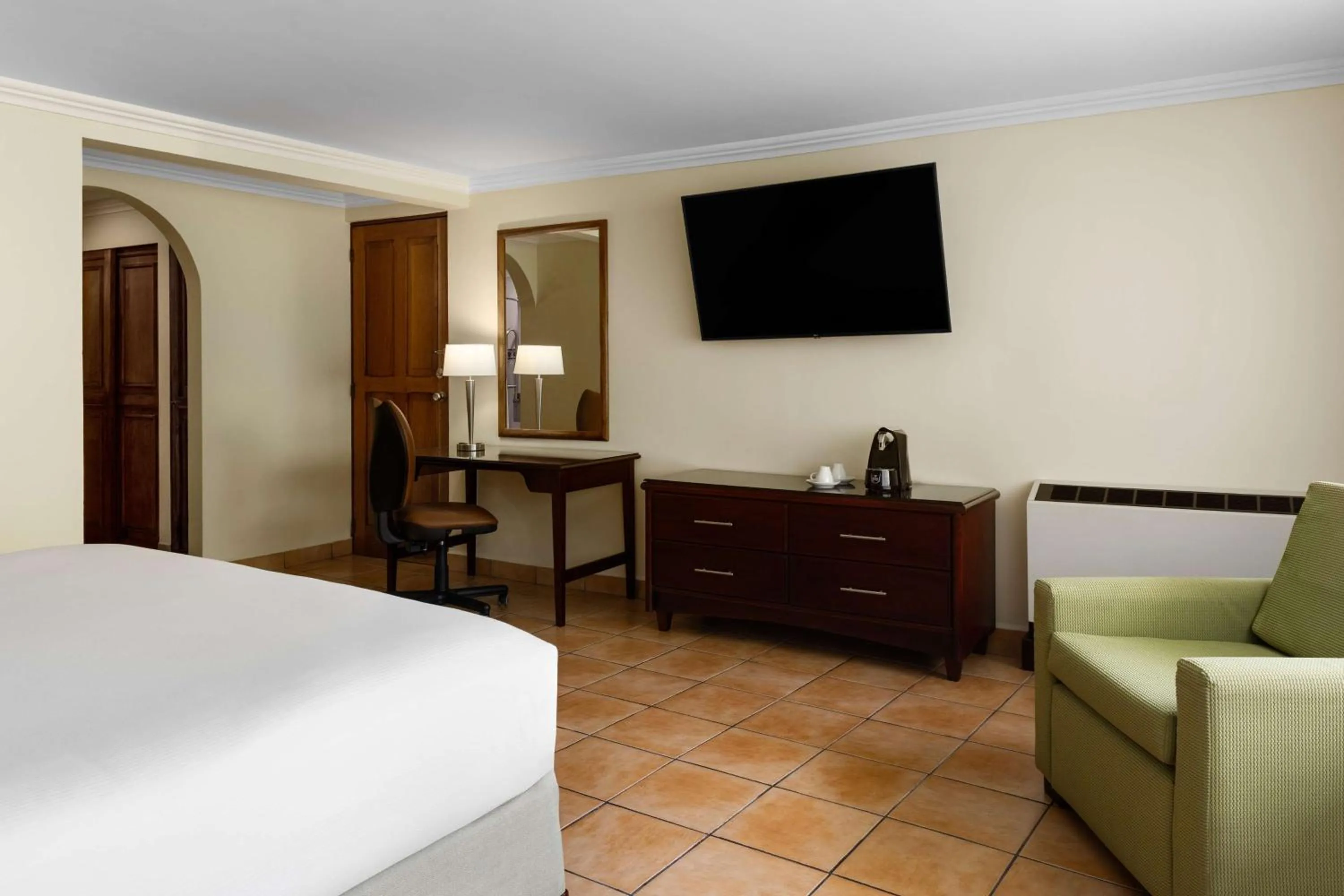 King Room - Disability Access in Hilton Cariari DoubleTree San Jose - Costa Rica
