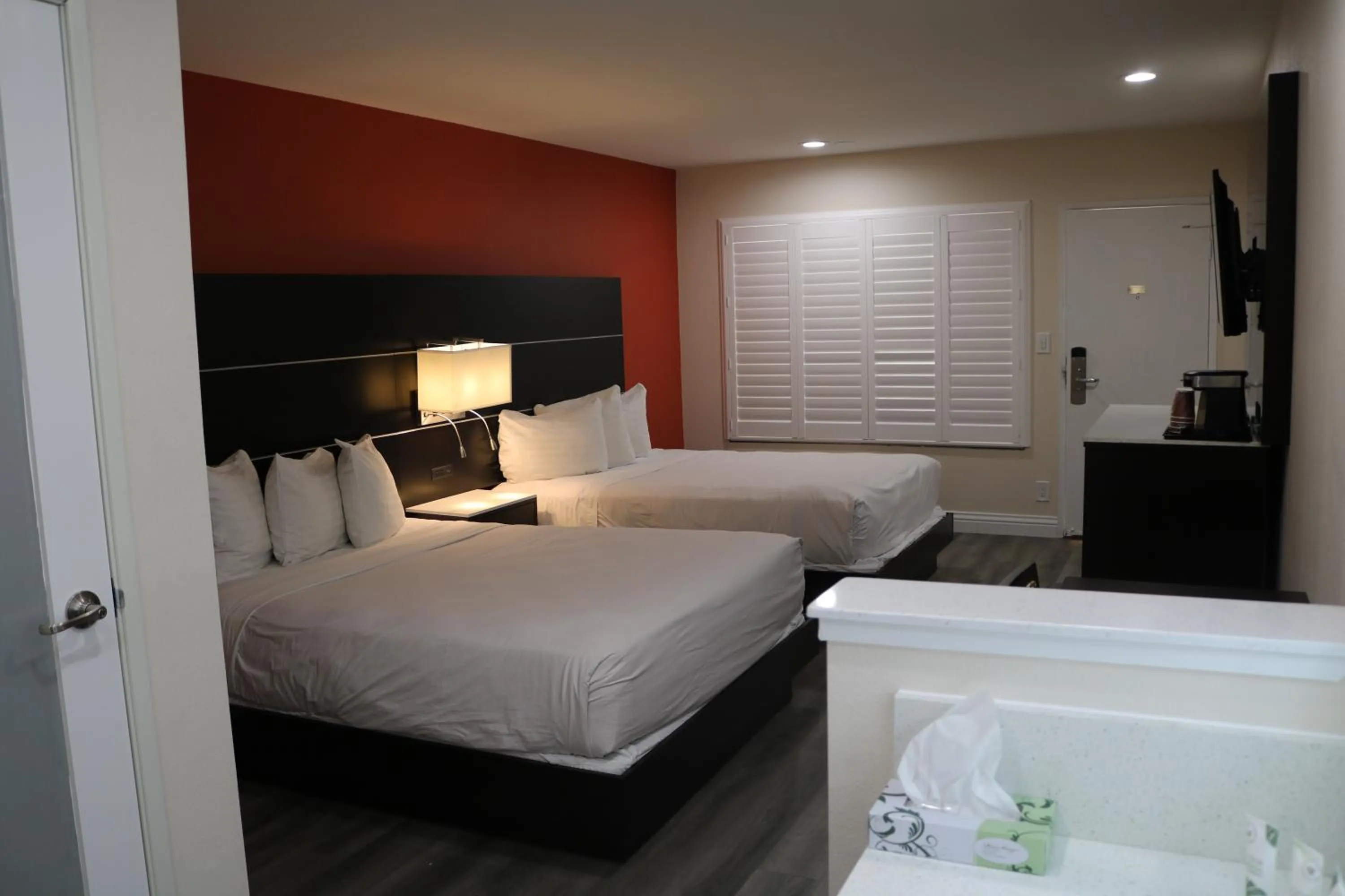 Queen Room with Two Queen Beds - single occupancy - Non-Smoking in Motel 6 Vallejo, CA - Napa Valley