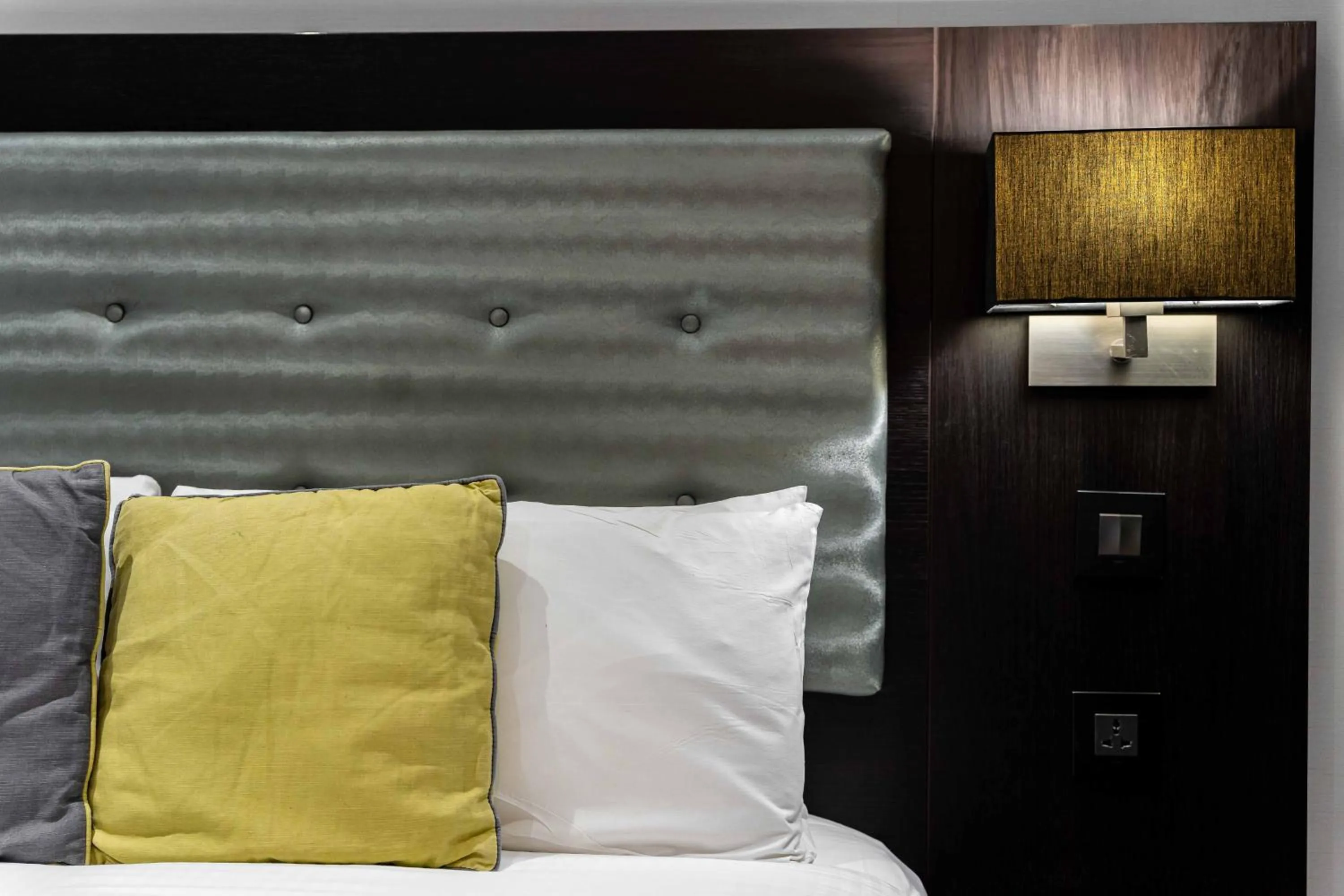 Large Double Room in The W14 Kensington