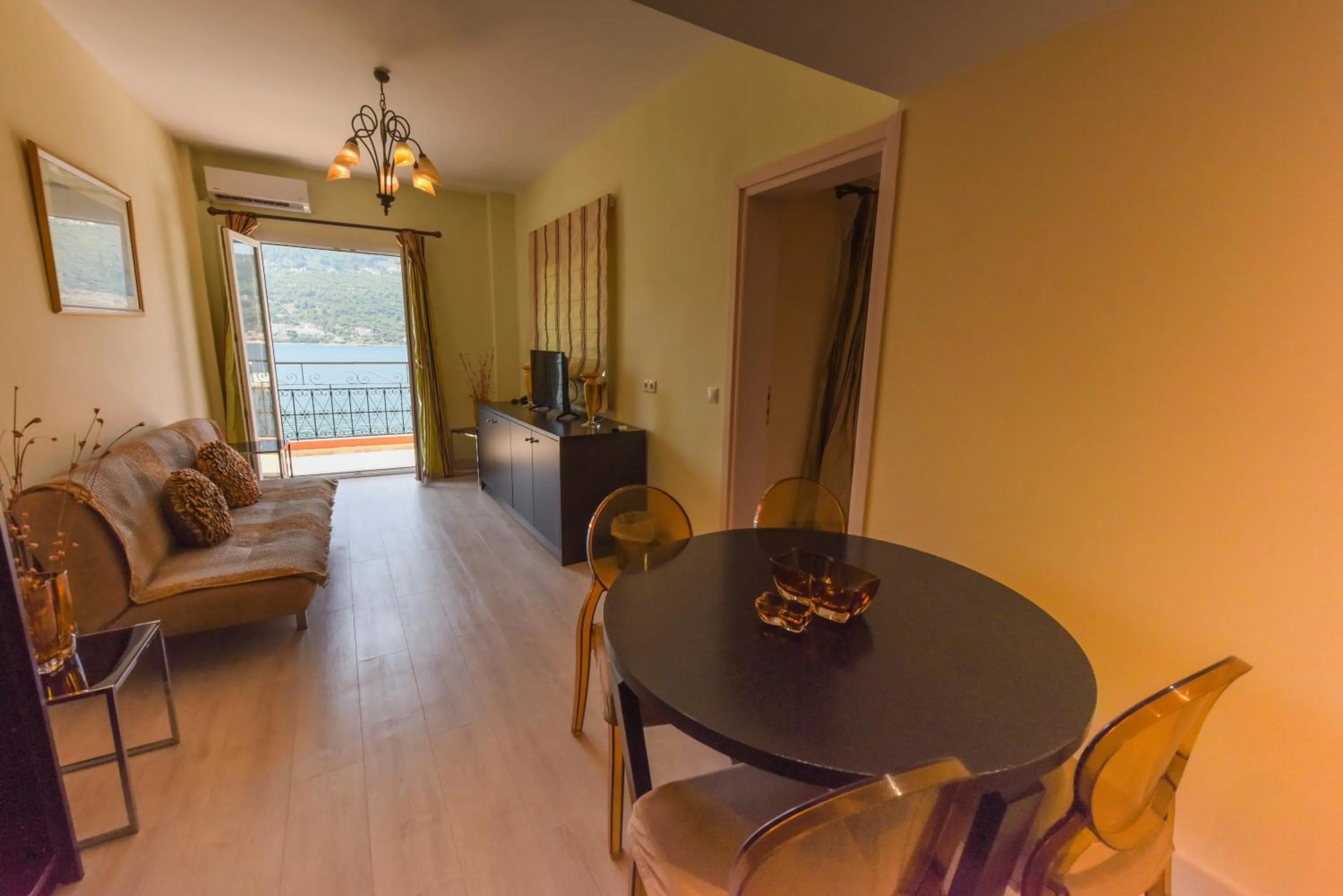 Executive Suite with Sea View in Samos Hotel