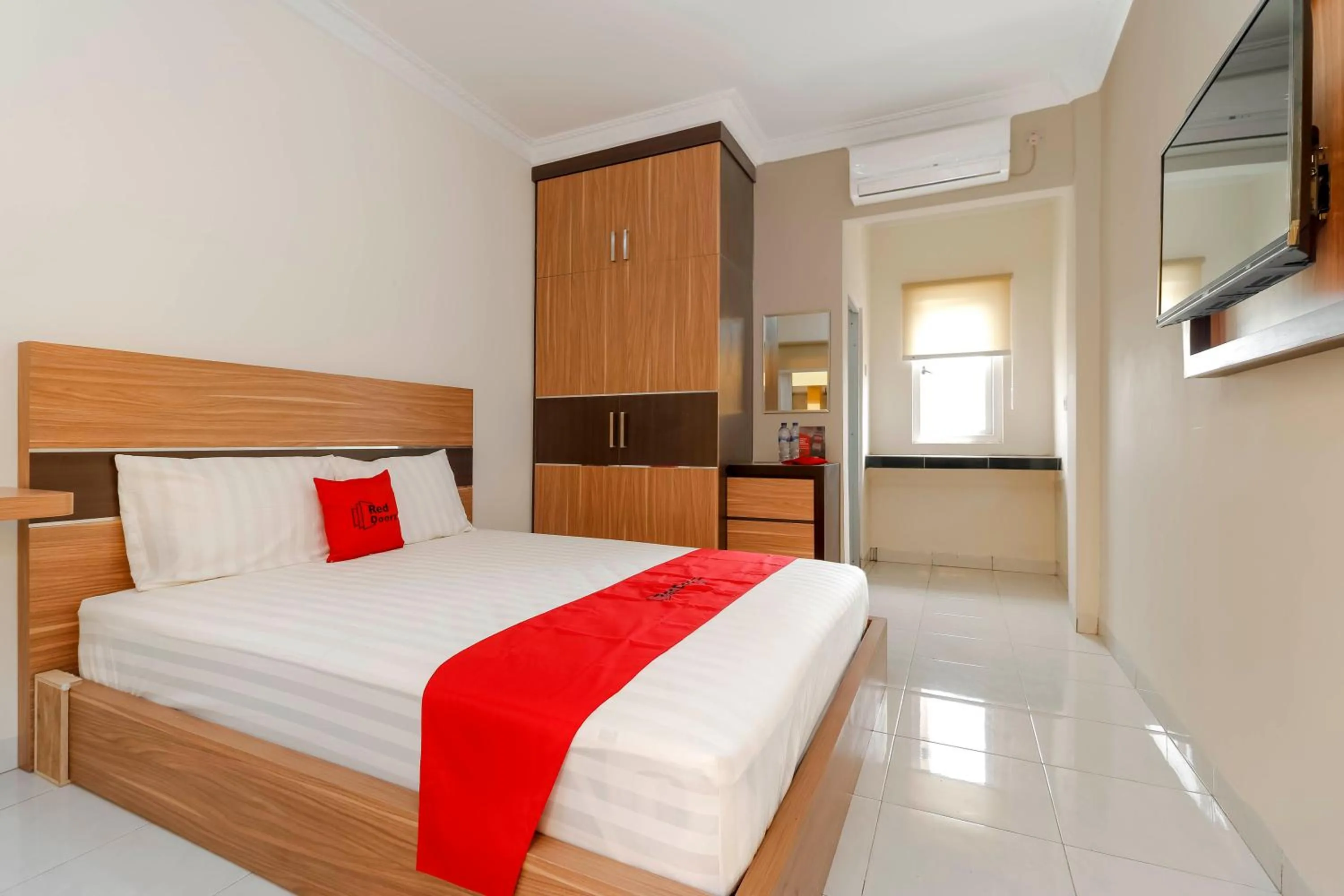 Double Room in RedDoorz Plus near Palembang Square Mall