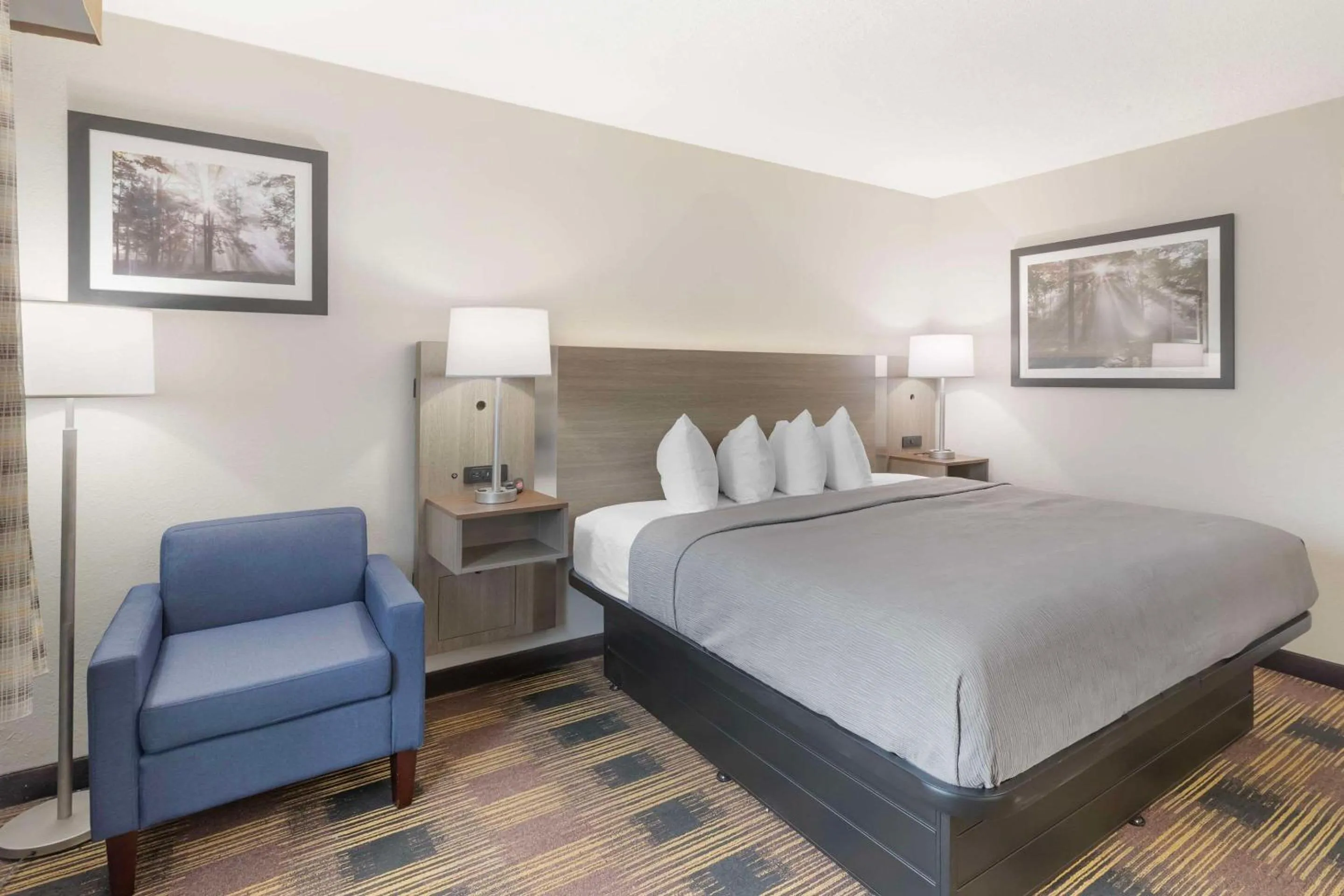 Queen Room with Two Queen Beds in Quality Inn Newton at I-80