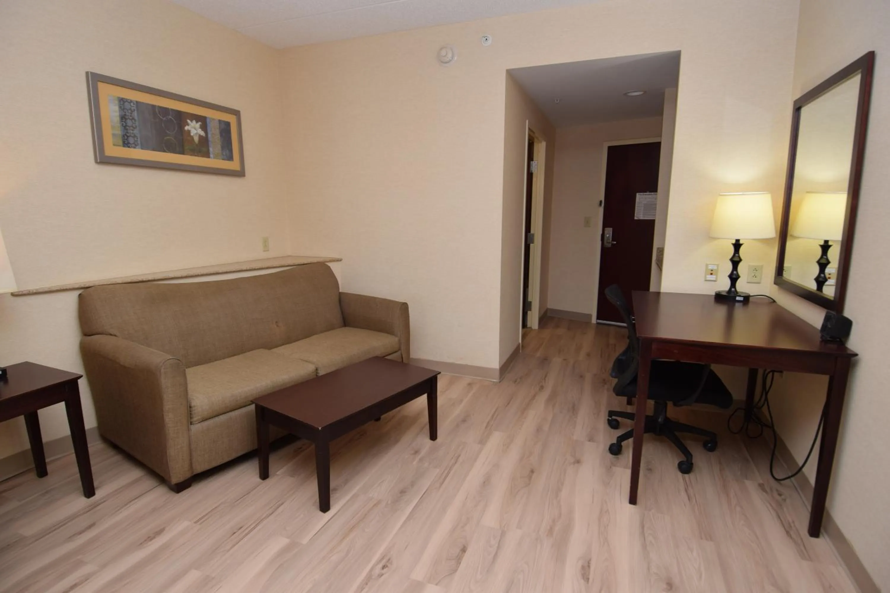 Queen Suite with Two Queen Beds - Non-Smoking in Cicero Grand - Syracuse North