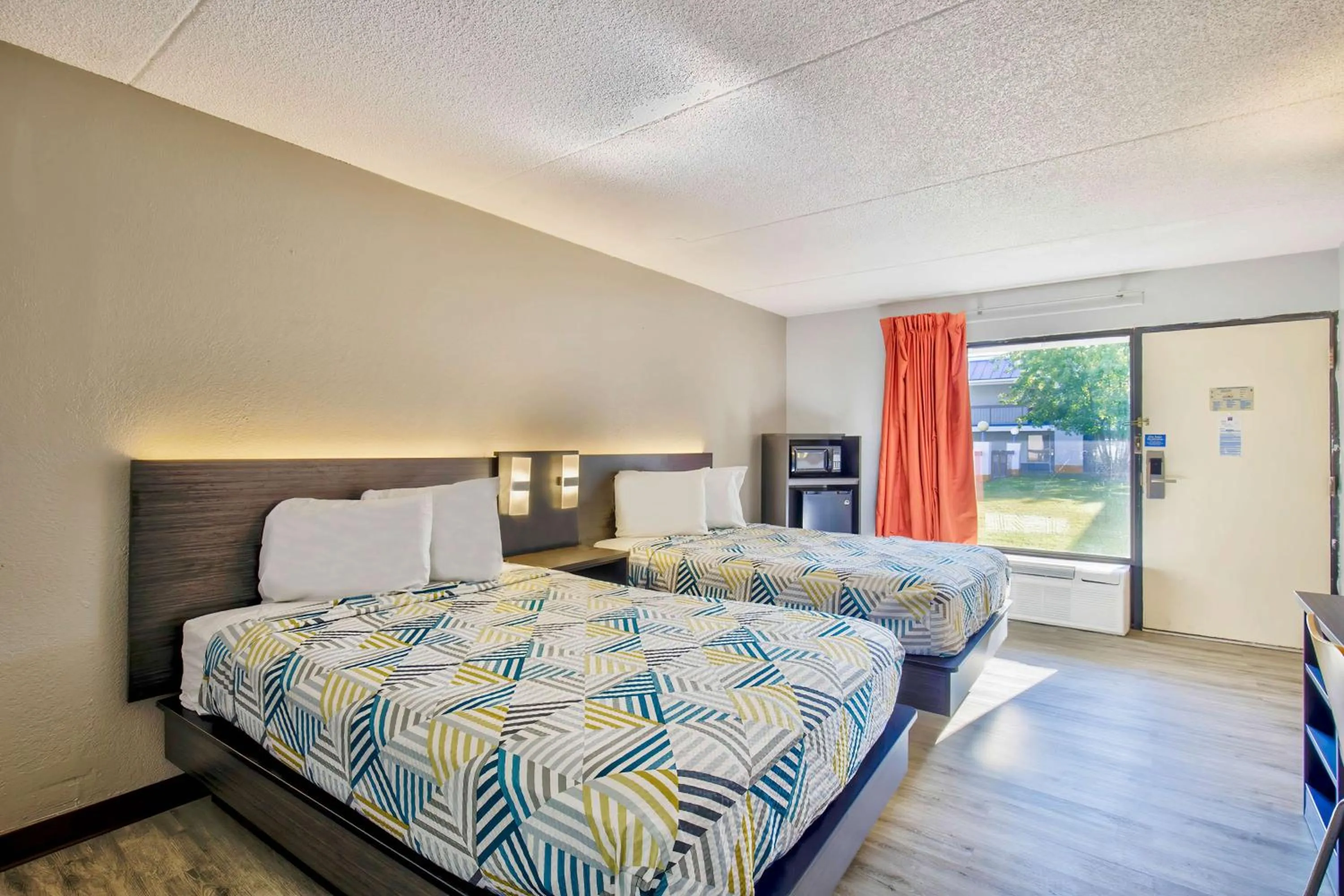 Quadruple Room - single occupancy - Smoking in Motel 6-Ashland, VA