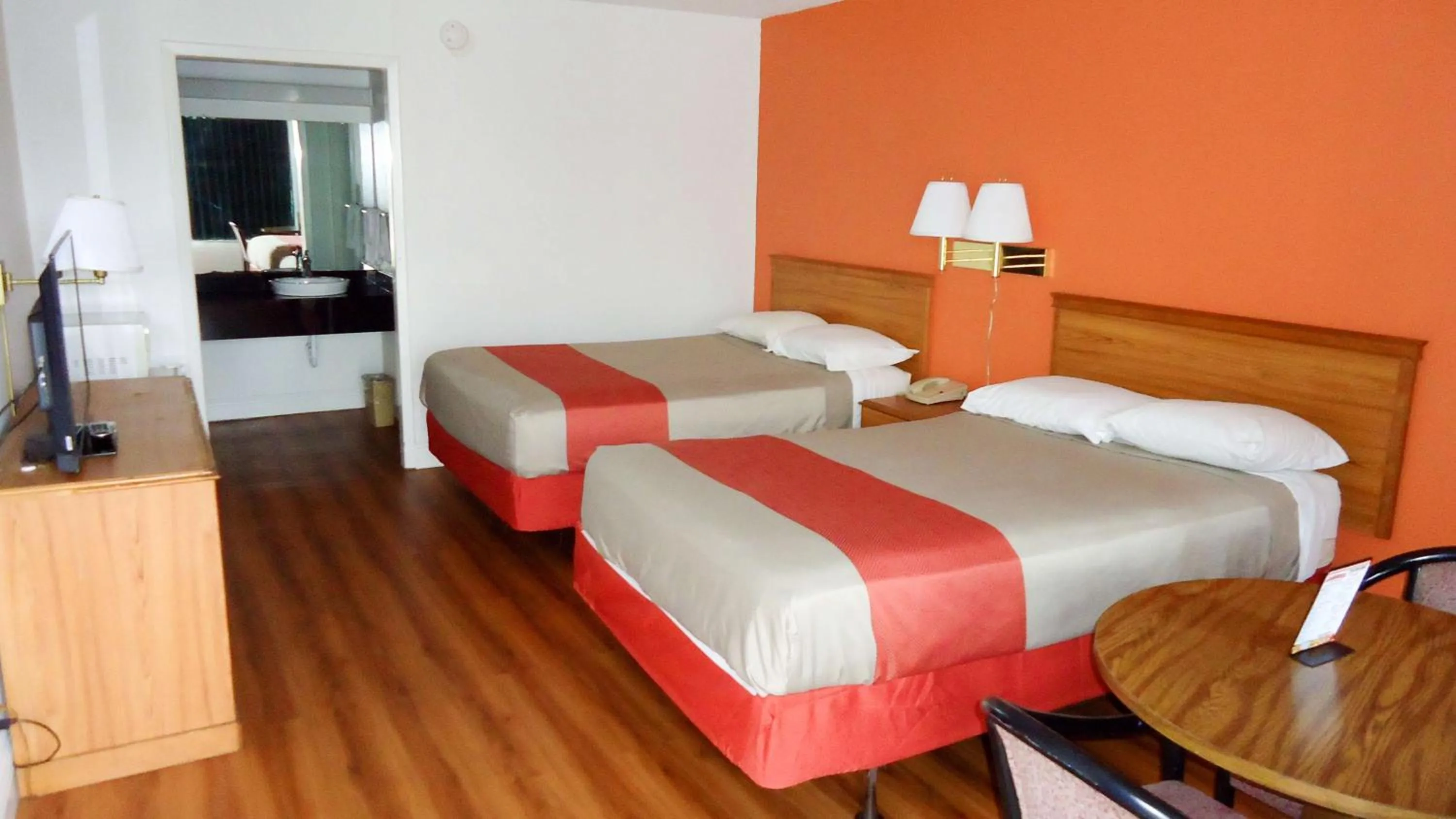 Quadruple Room - Disability Access - Roll in Shower in Motel 6-Natchitoches, LA