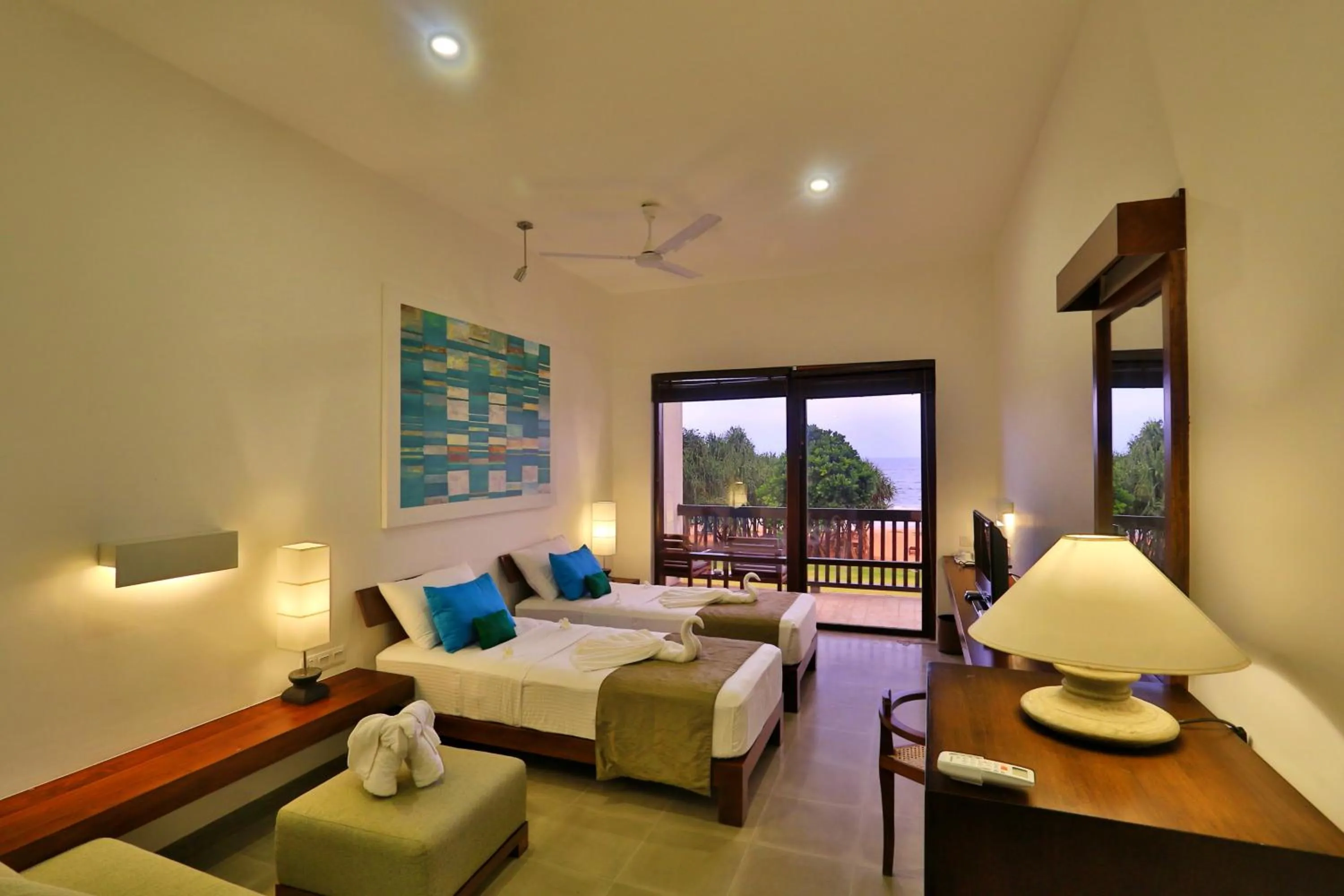 Superior Twin Room with Ocean View and Balcony in Temple Tree Resort & Spa