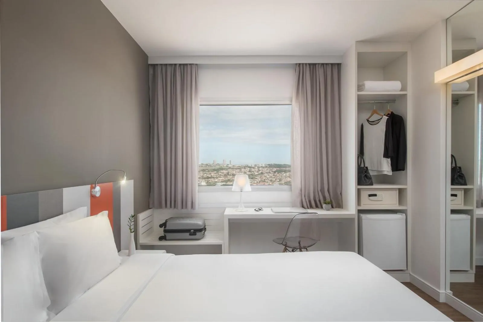 Luxury Double - single occupancy - 1 Queen Bed in Intercity Ribeirão Preto