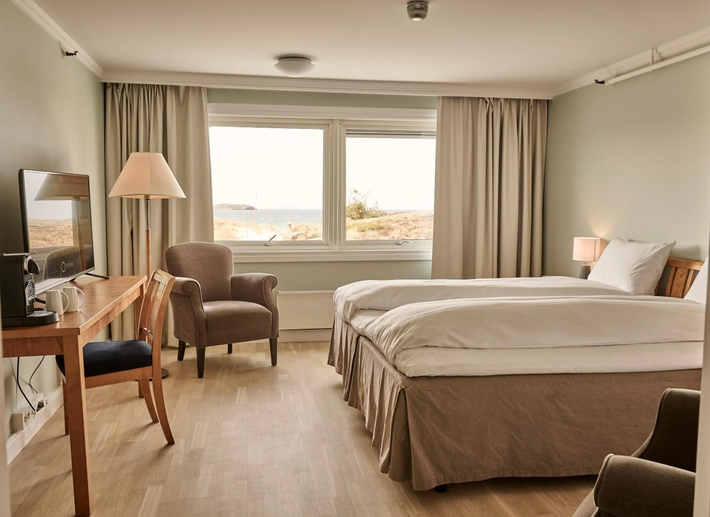 Seaview Deluxe Room in Sola Strand Hotel