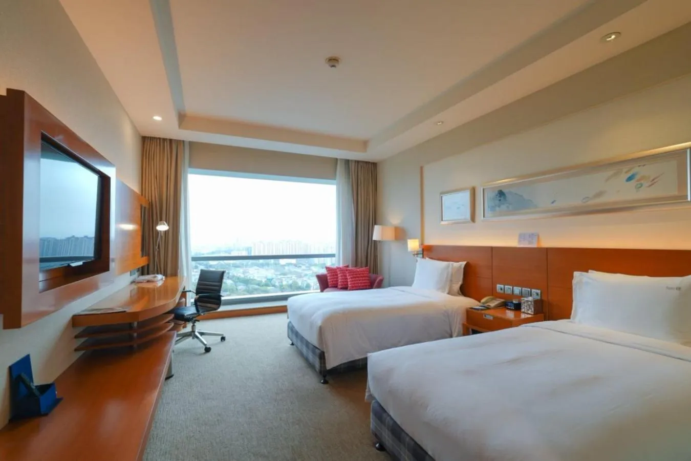 2 Single Beds Standard Club Floor in Holiday Inn Shanghai Pudong Kangqiao by IHG - Free shuttle bus to Disney land, Ins Swimming Pool