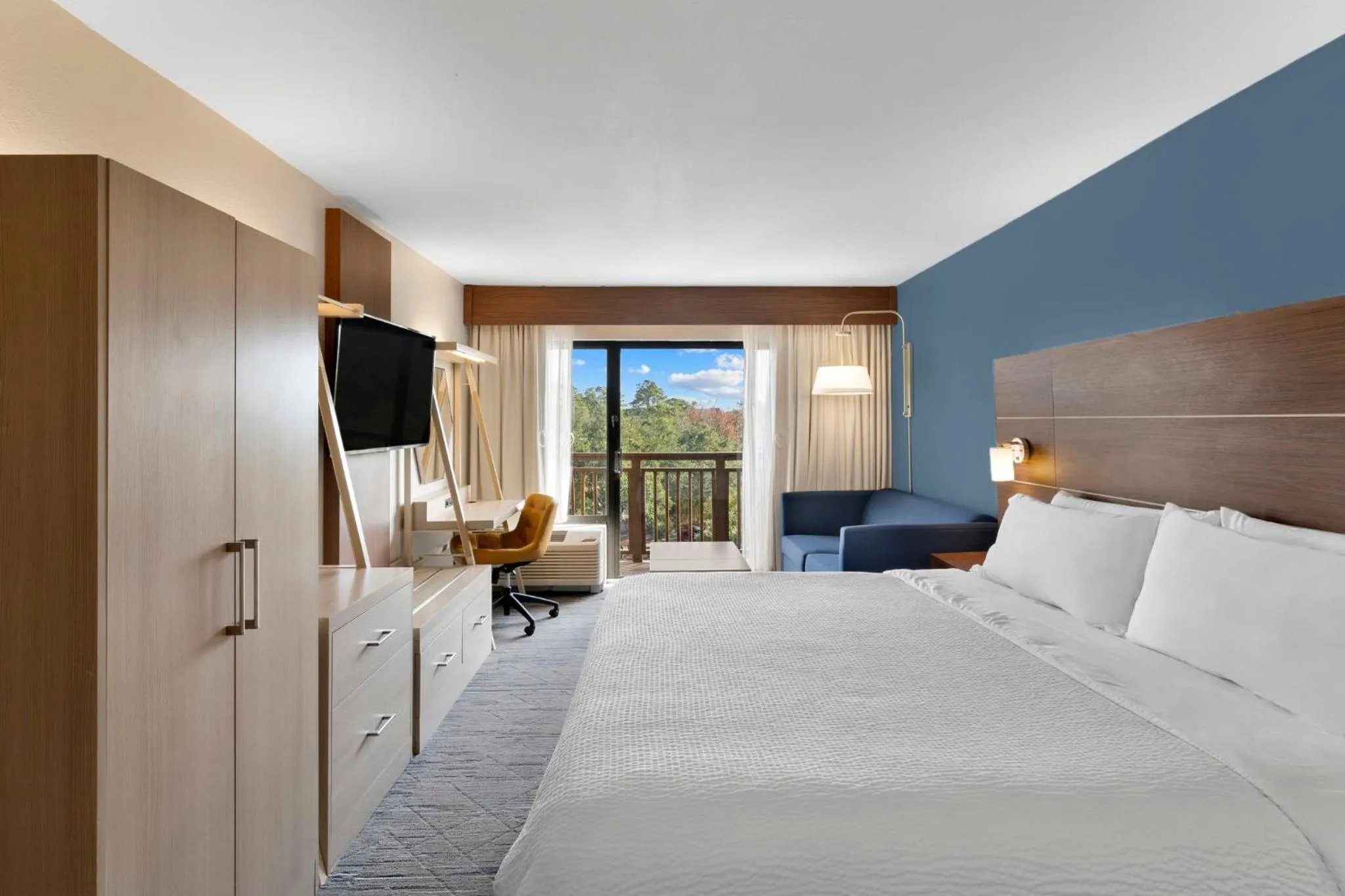 Standard Room in Holiday Inn Express Hilton Head Island by IHG