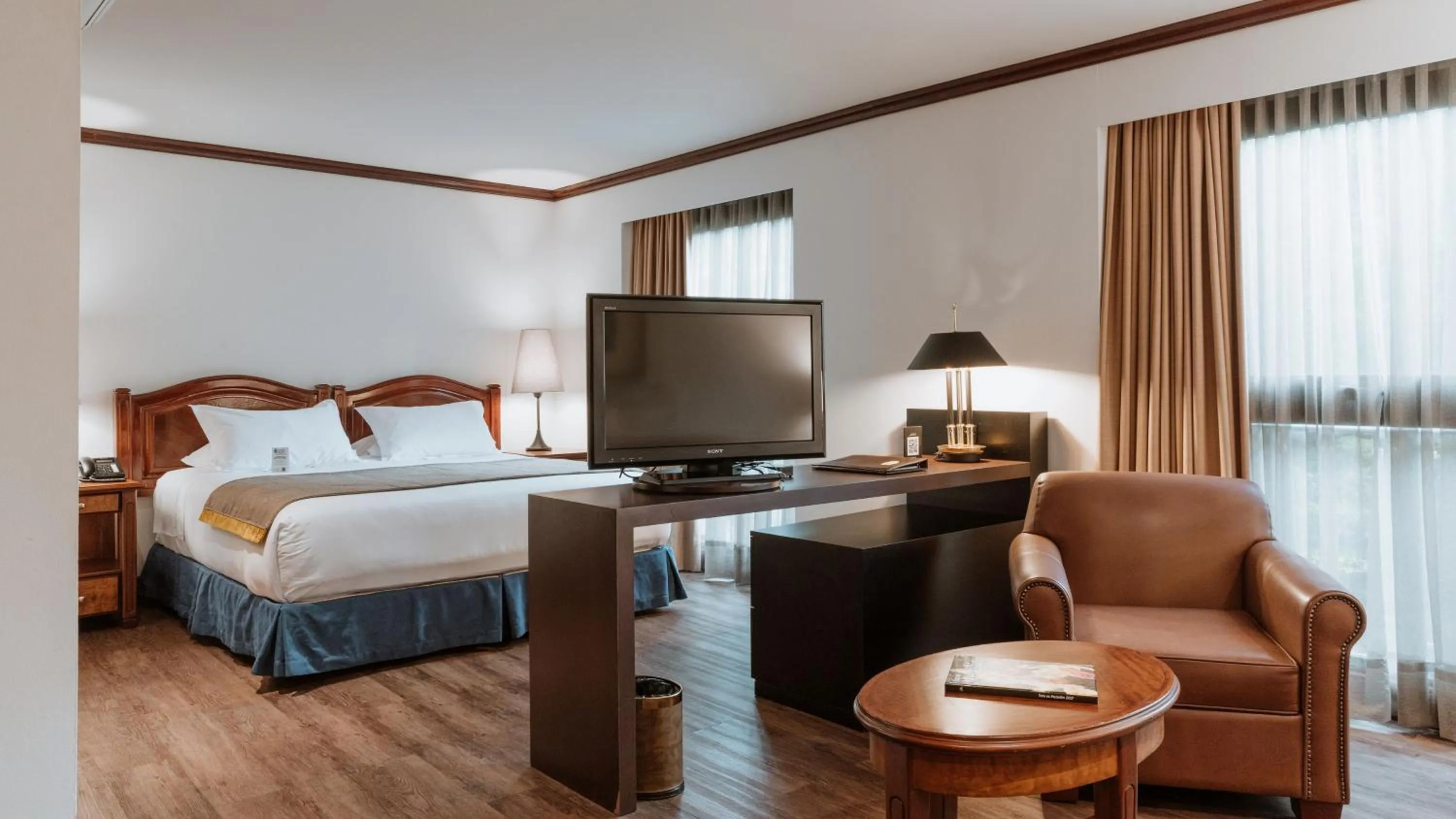 Queen Room in Hotel Park10