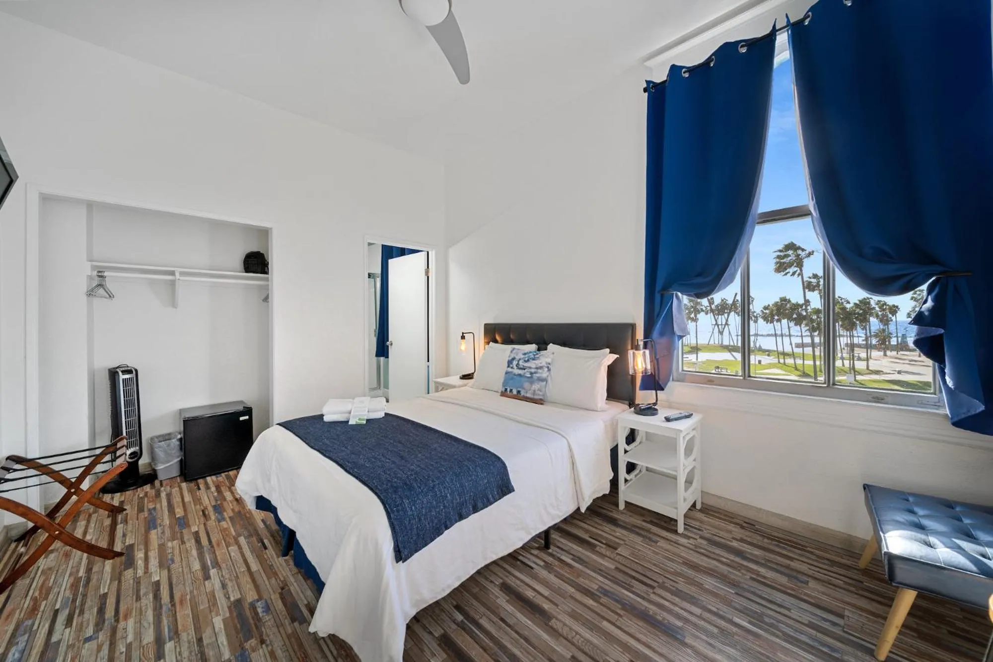 Double Room with Private Bathroom in Samesun Venice Beach Hotel & Hostel