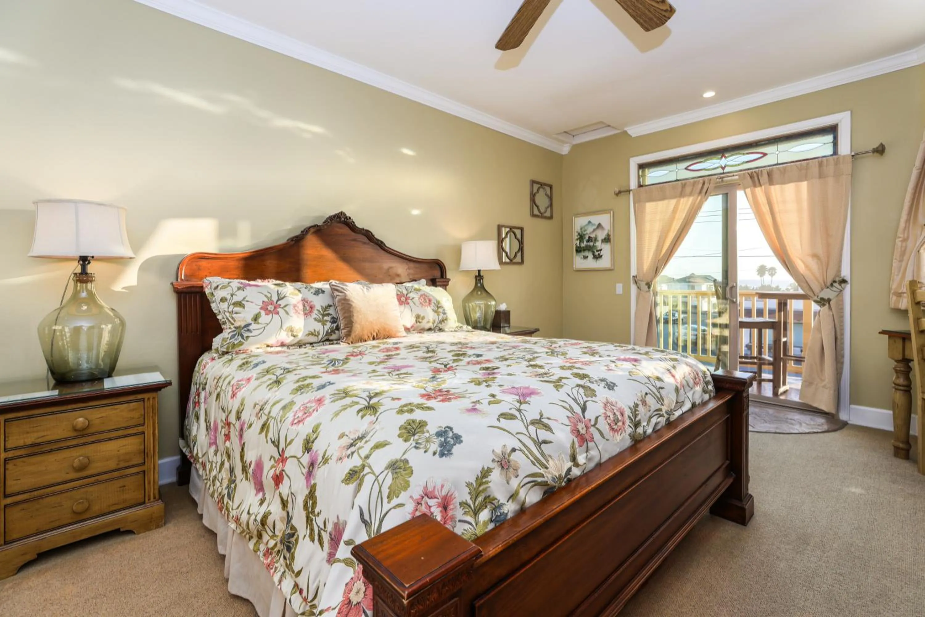 King Suite in Cayucos Sunset Inn