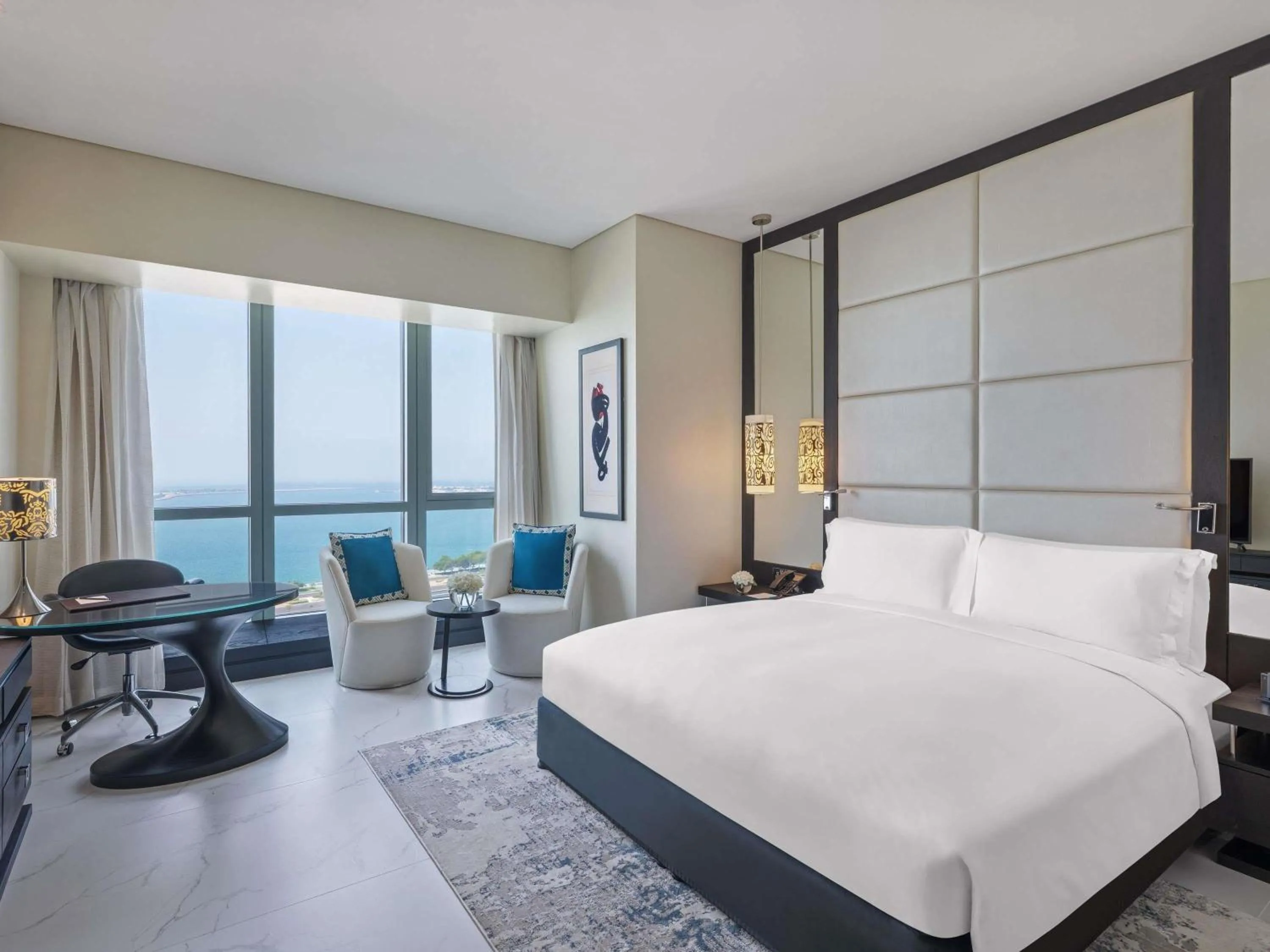 Luxury King Room Sea View in Sofitel Abu Dhabi Corniche