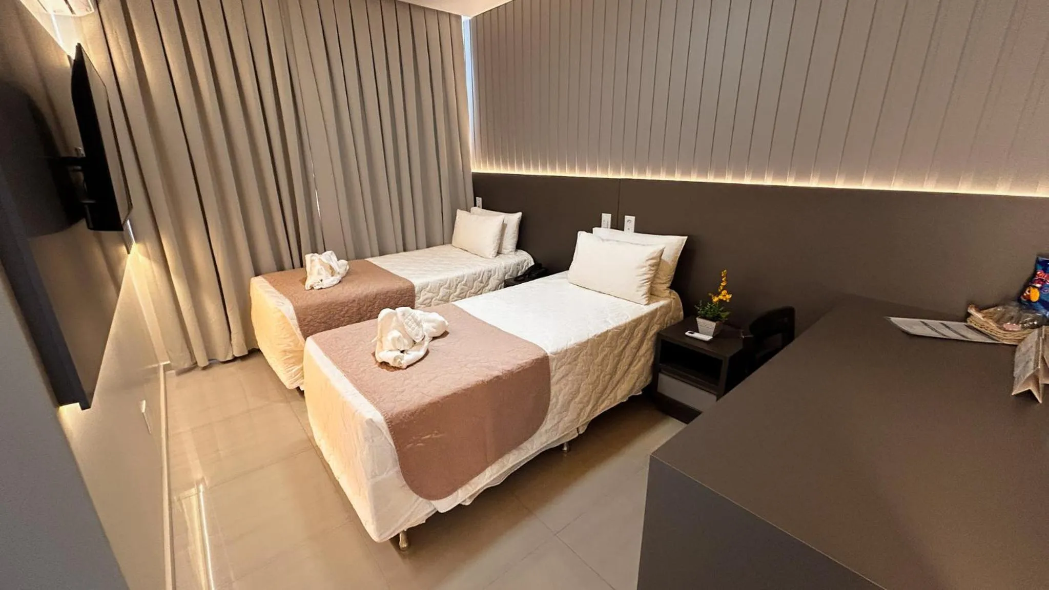 Superior Twin Room in Pietro Angelo Hotel