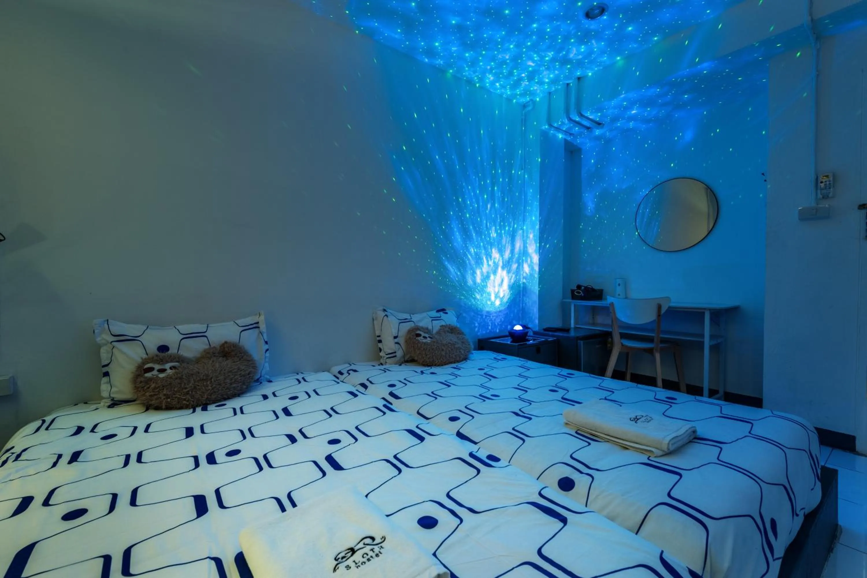 Standard Twin Room in Sloth Hostel Don Mueang