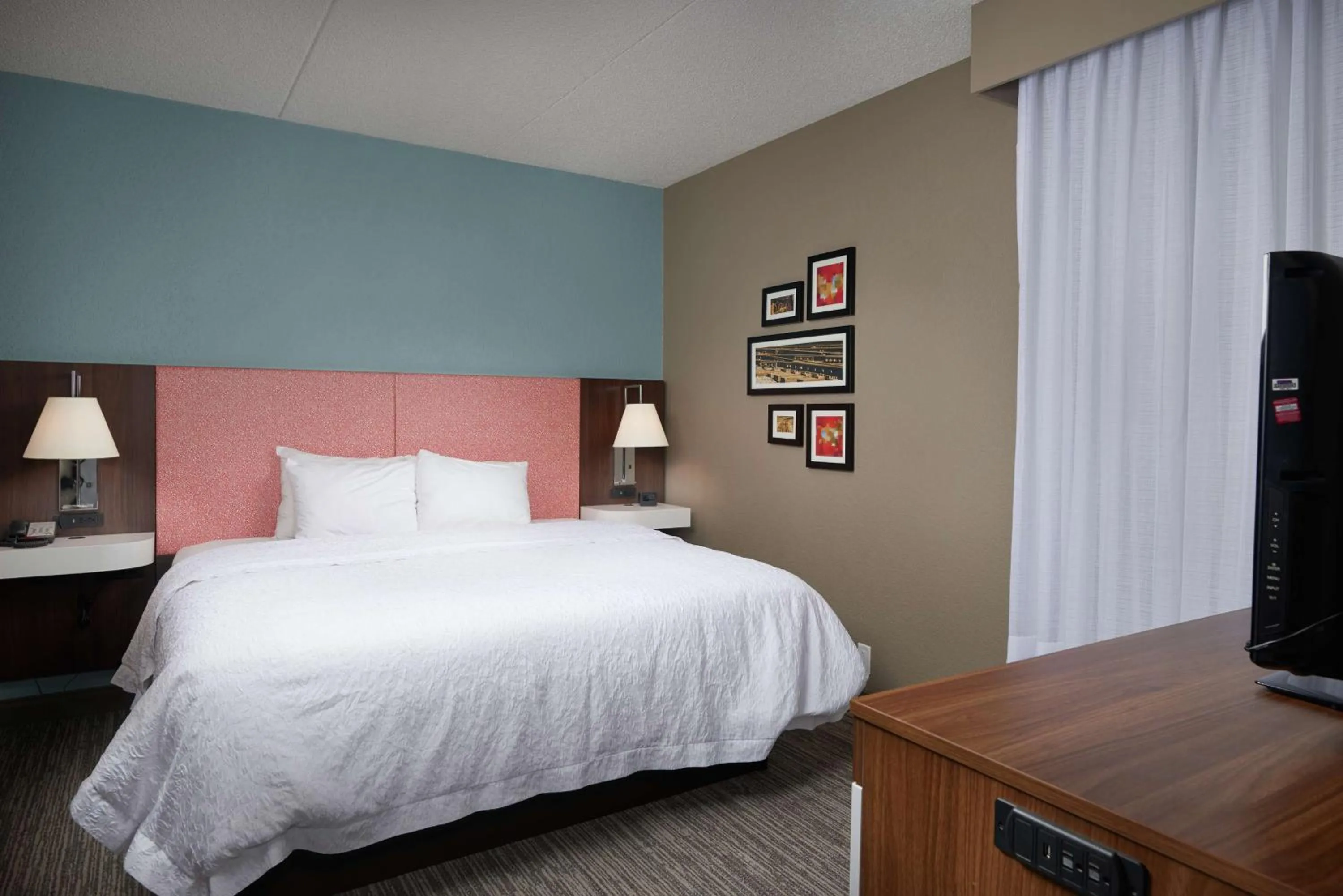 Special Offer - King Room in Hampton Inn Hanover