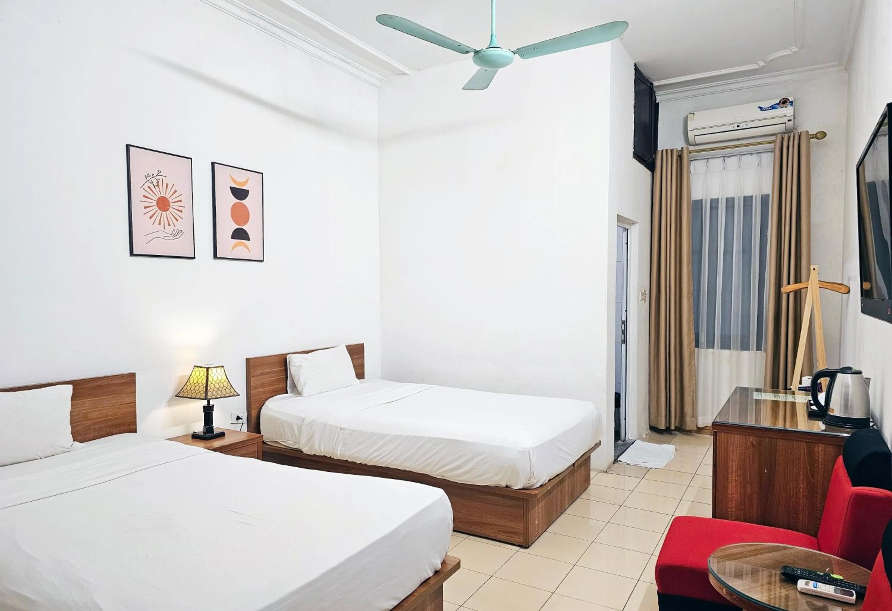 Standard Twin Room in Especen Hotel