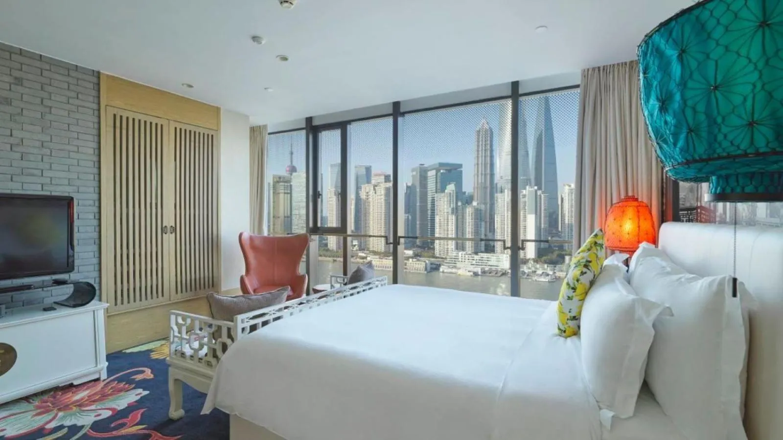 Premium King Room with River View in Hotel Indigo Shanghai On The Bund by IHG
