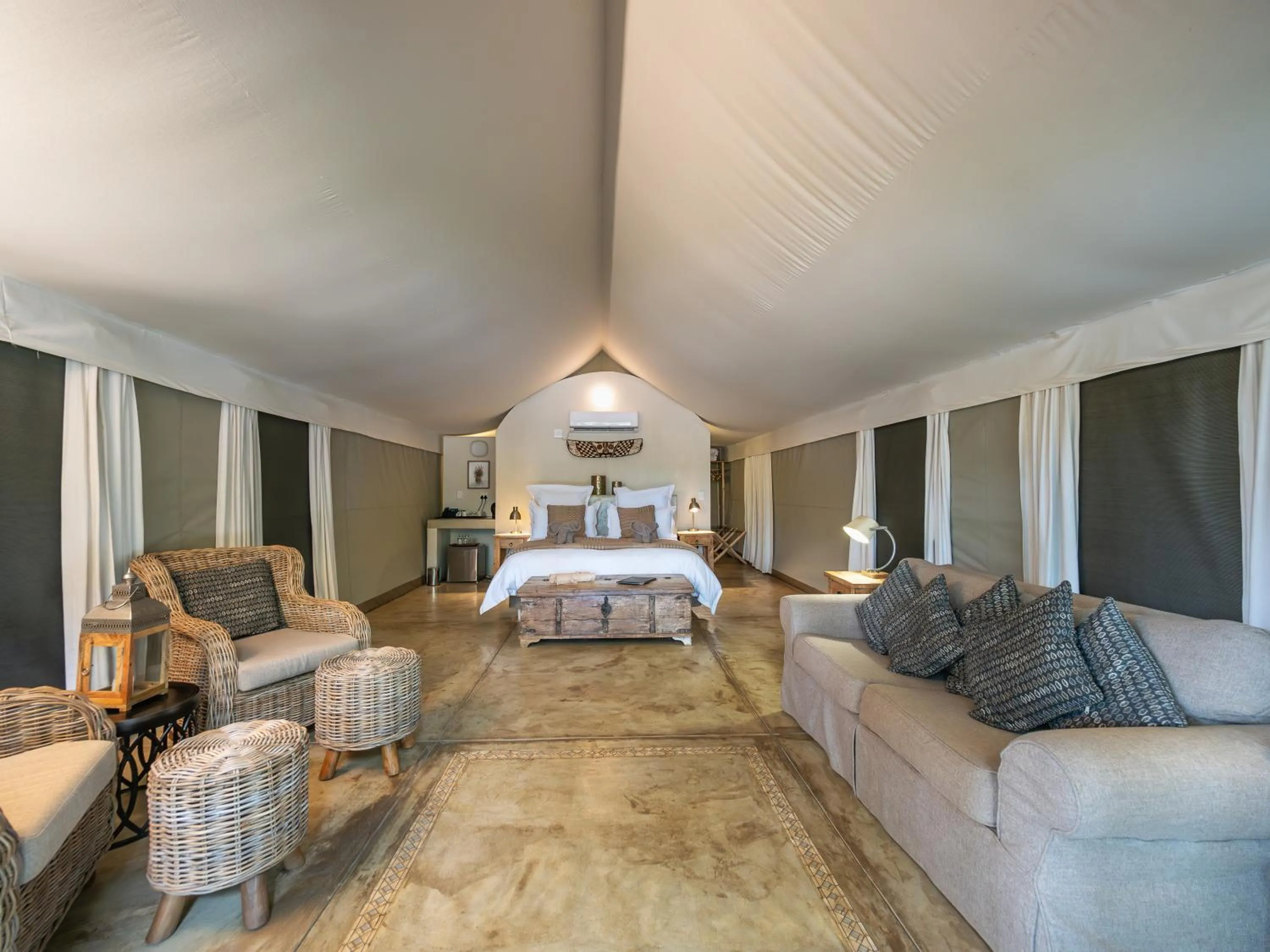 Luxury Tent in Nyati Safari Lodge