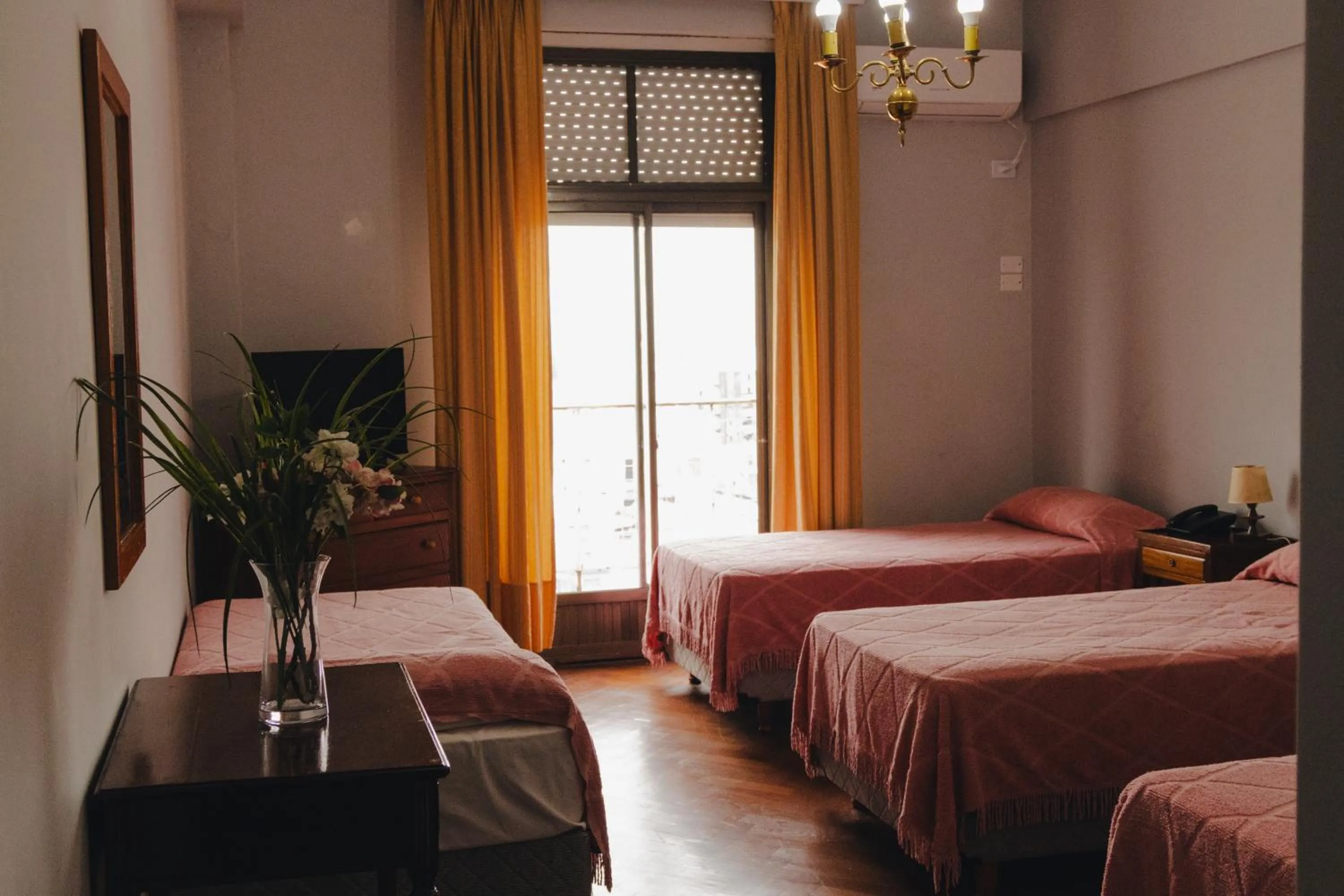 Standard Quadruple Room in Constitución Palace Hotel