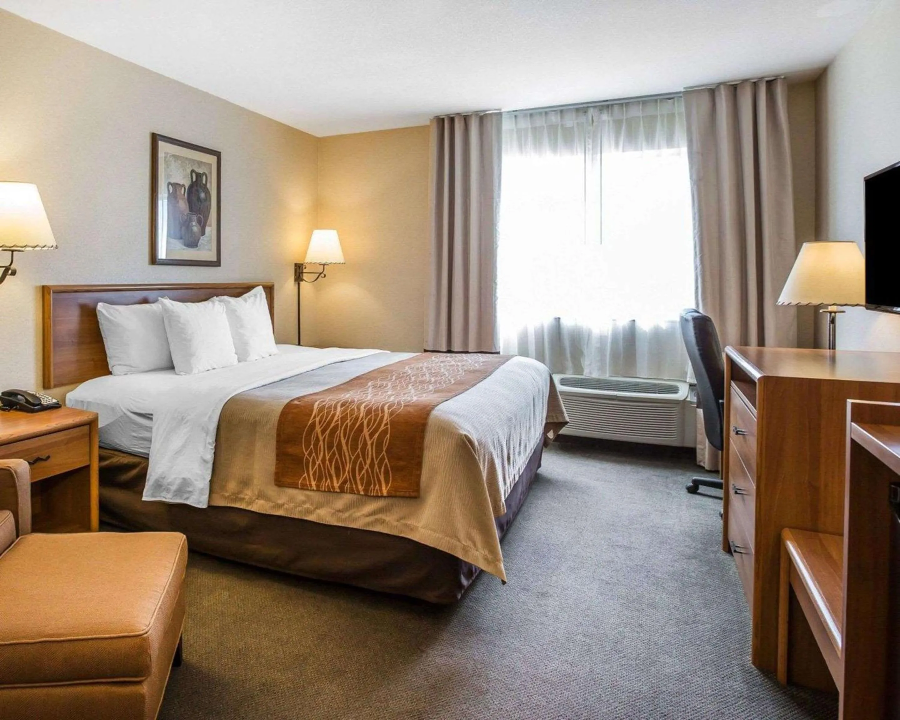 King Room - Non-Smoking in Quality Inn Lone Pine near Mount Whitney