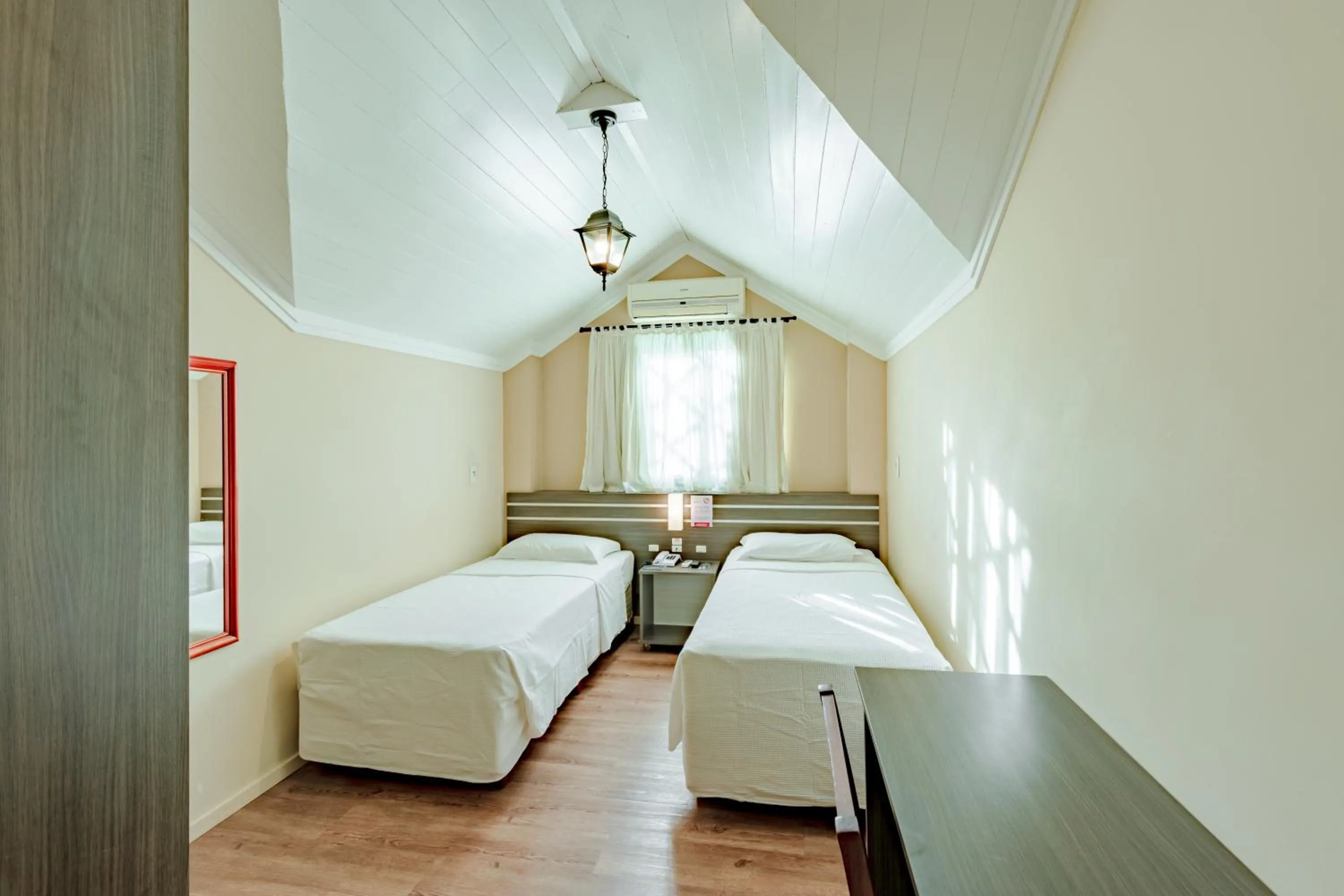 Deluxe Twin Room in Bristol Sabrina Hotel de Charme Joinville