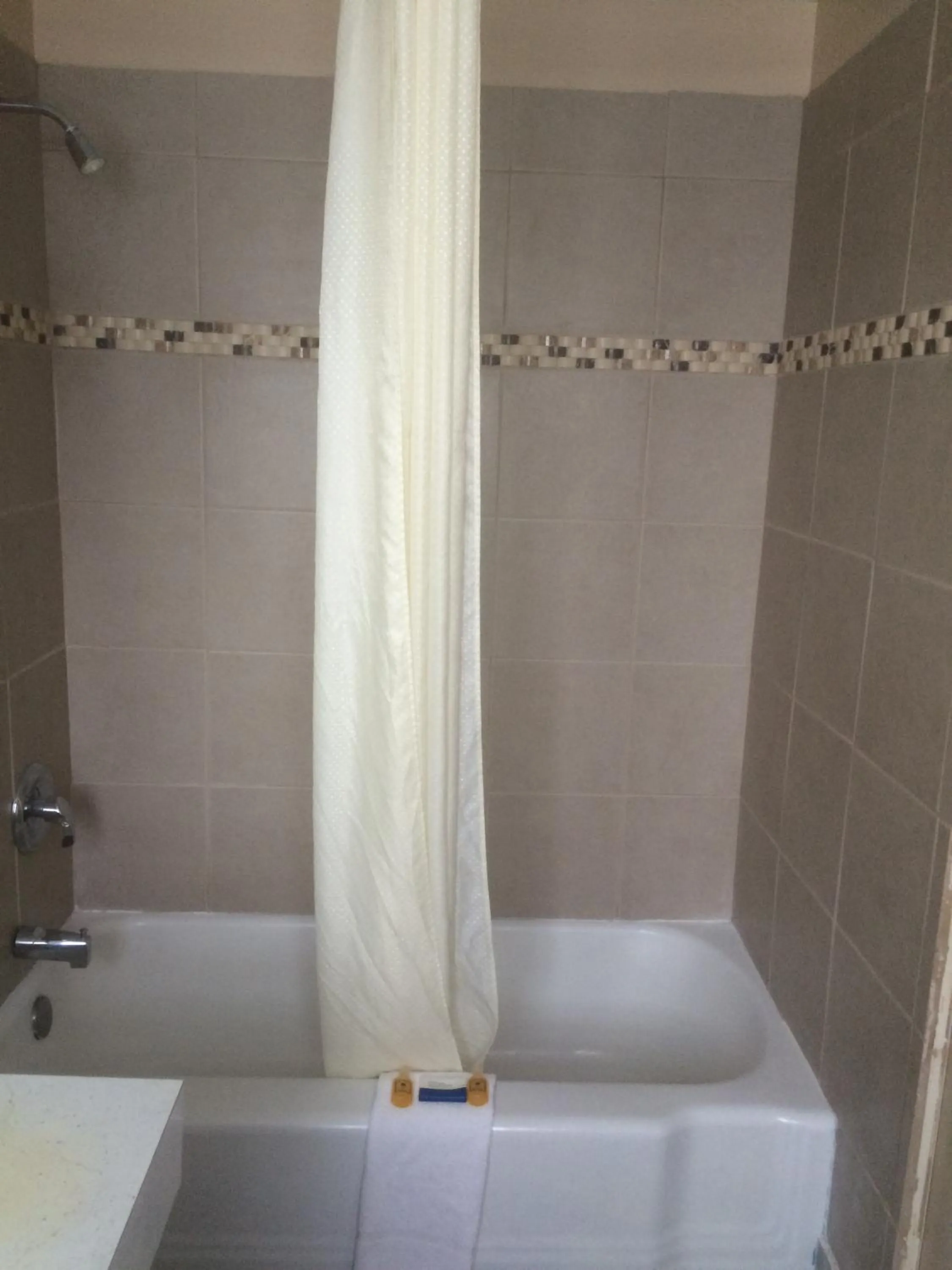 Non-Smoking Queen Room in Alamo Motel