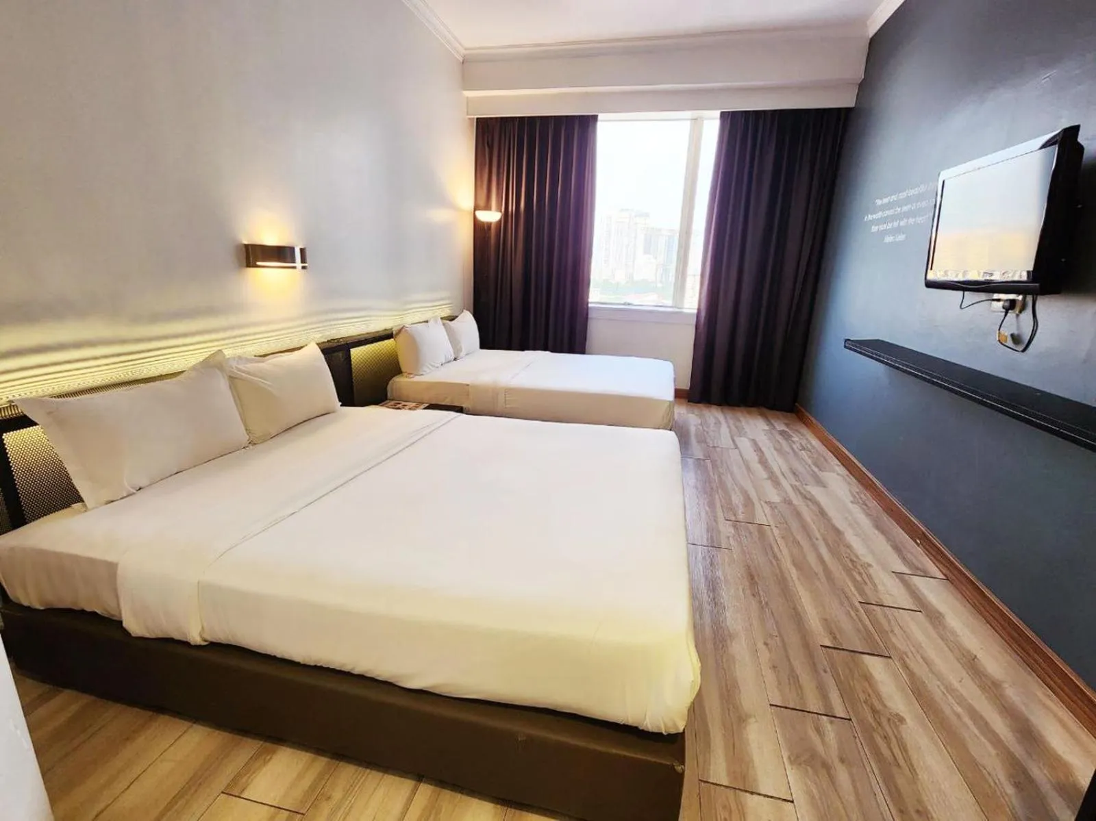 Quadruple Room in Hotel Sentral Pudu @ City Centre / Bukit Bintang