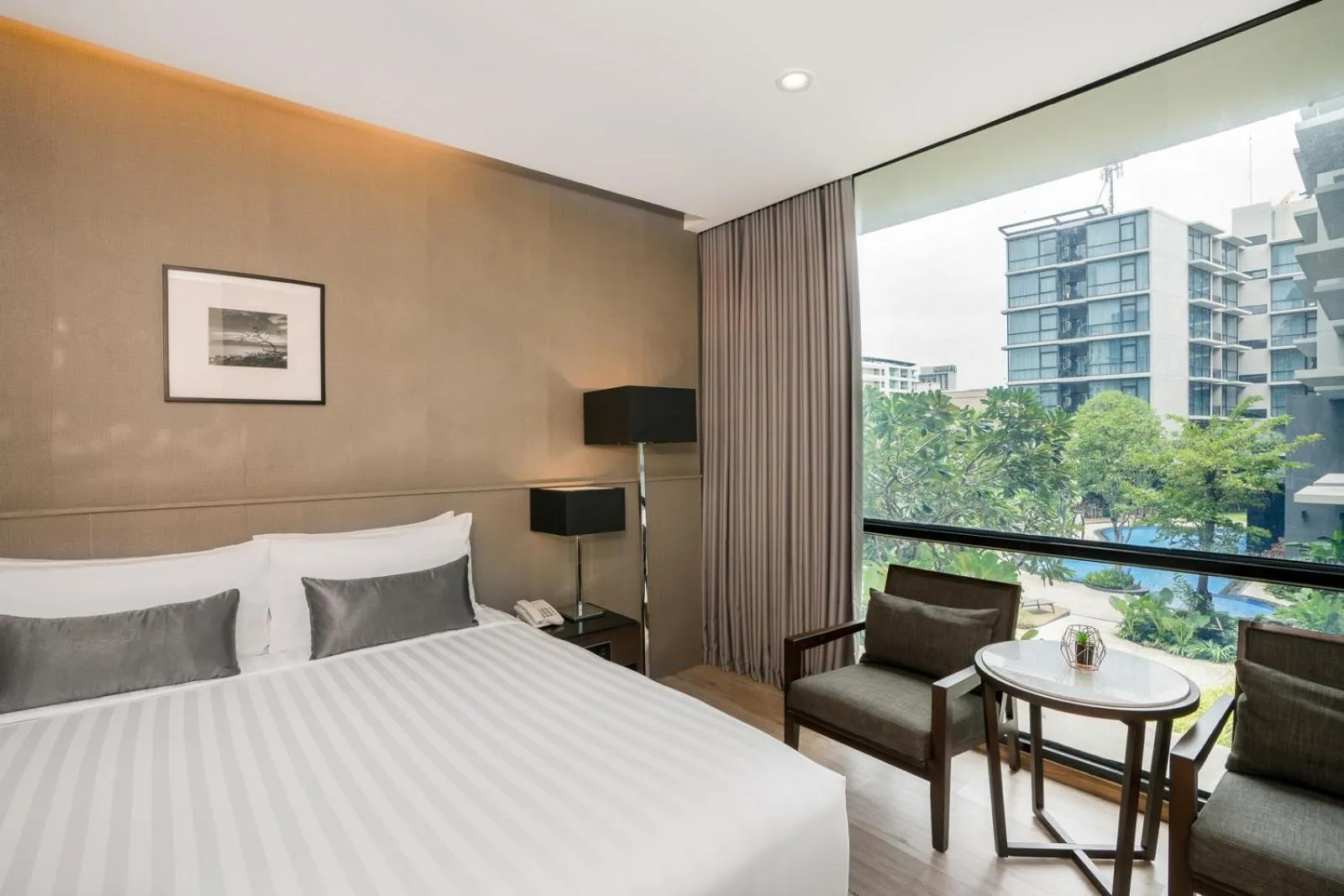 Deluxe Double Room with Pool View in Altera Hotel and Residence by At Mind
