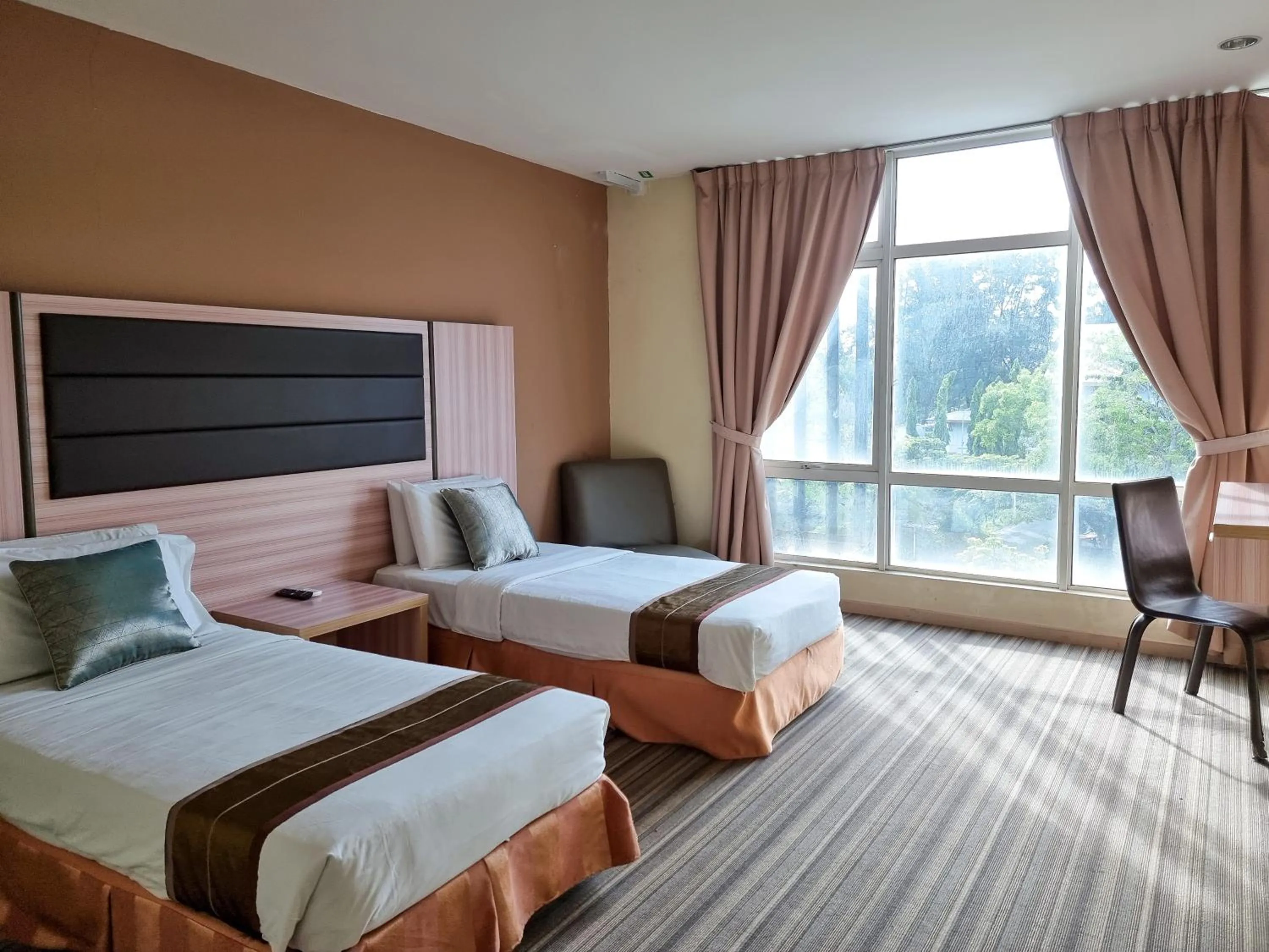 Superior Double or Twin Room with Mountain View in Zara's Boutique Hotel @ Harbour City