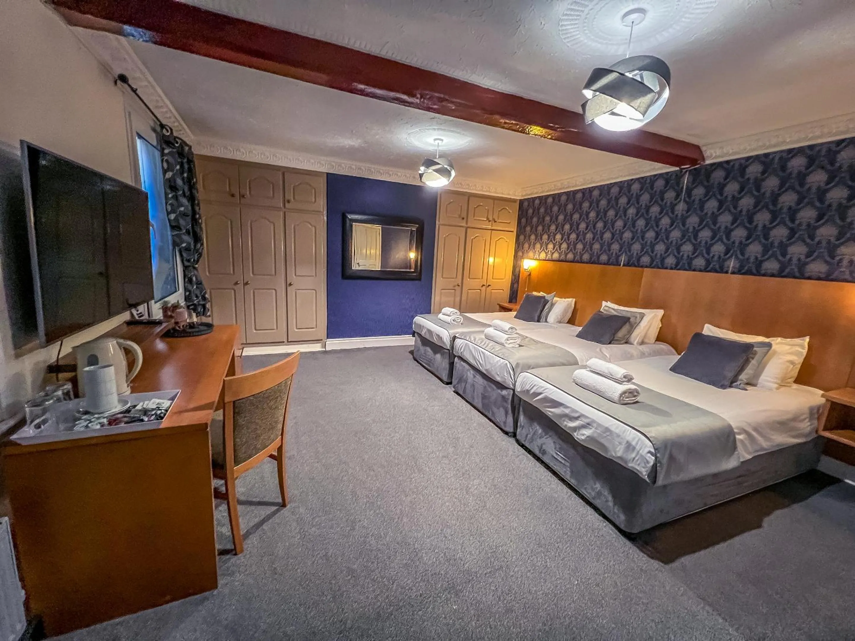 Superior Triple Room in Quayside Hotel & Bar