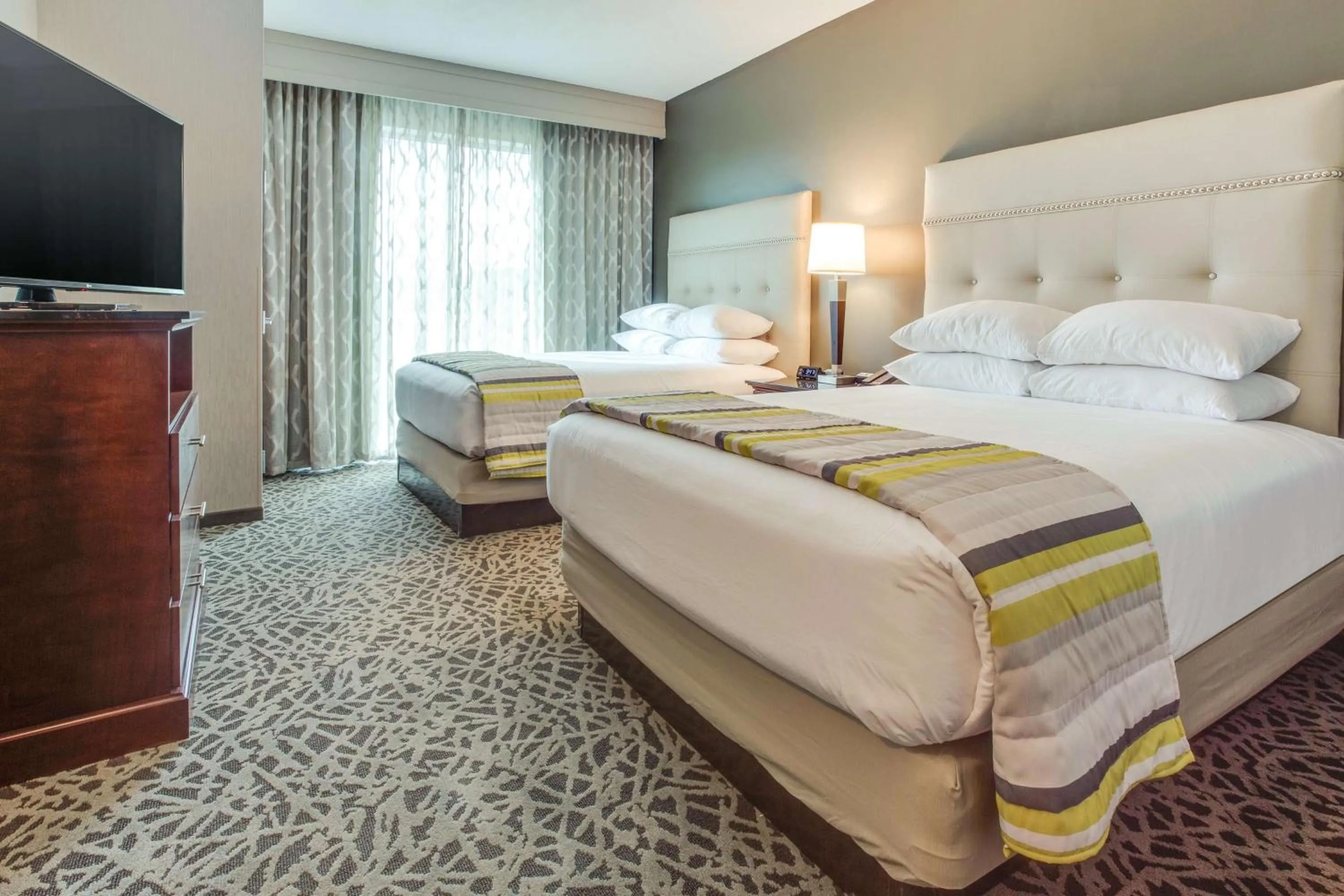 Superior Queen Suite with Sofa Bed - Hearing Accessible, Tub in Drury Inn & Suites Huntsville Space & Rocket Center