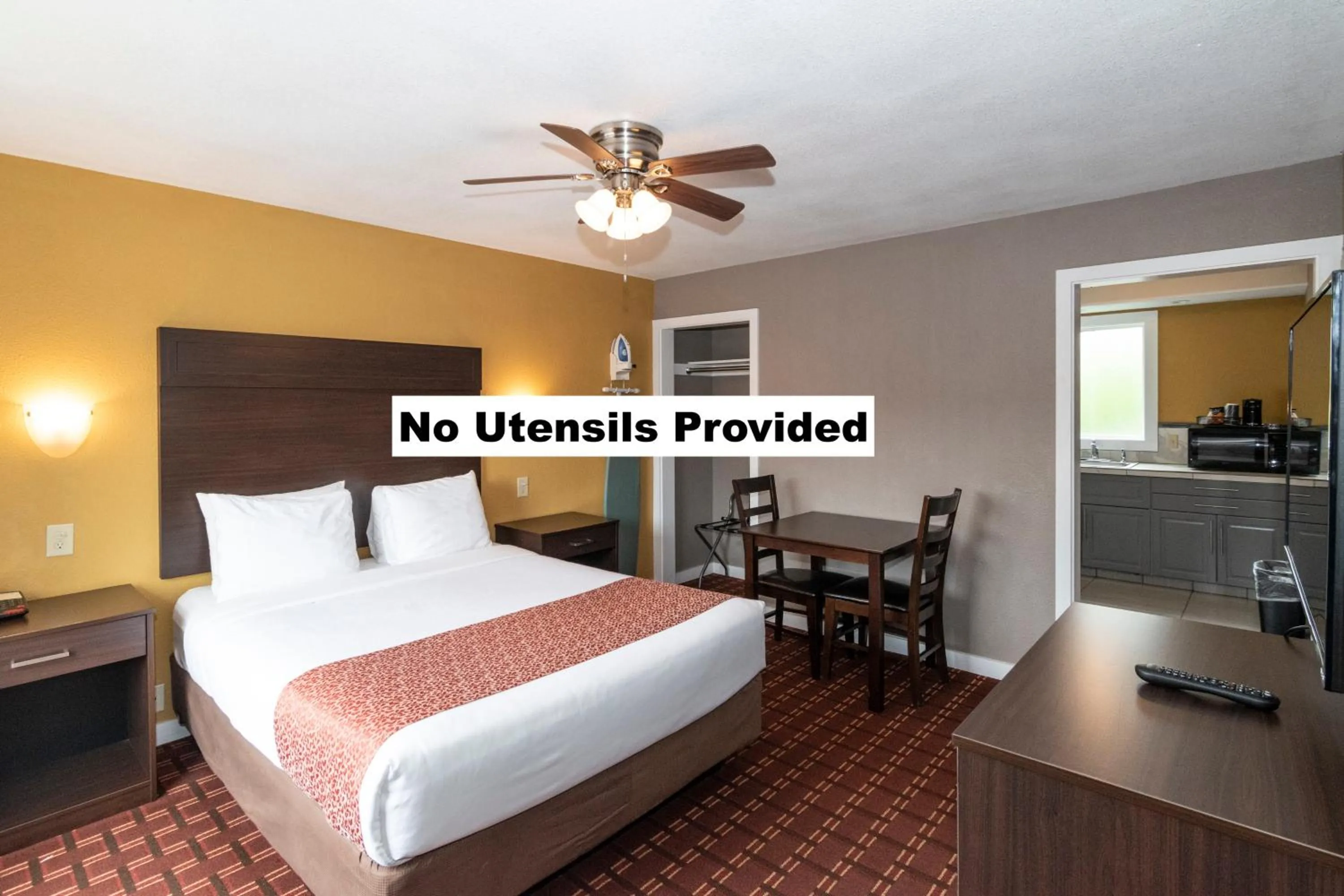 1 Queen Suite in Capitol Hill Motel