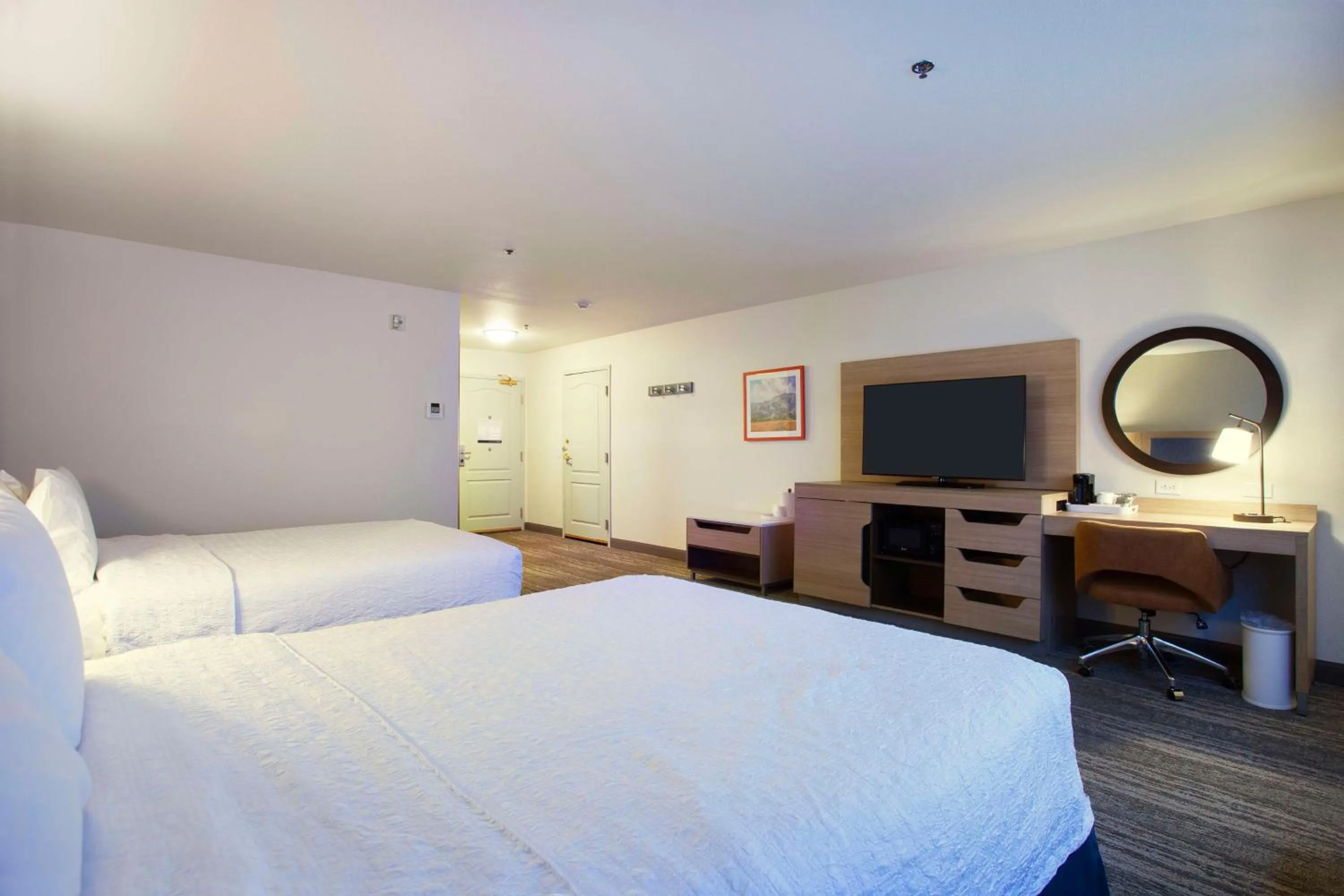 Queen Room with Two Queen Beds - Mobility and Hearing Access/Non-Smoking in Hampton Inn & Suites Mountain Home