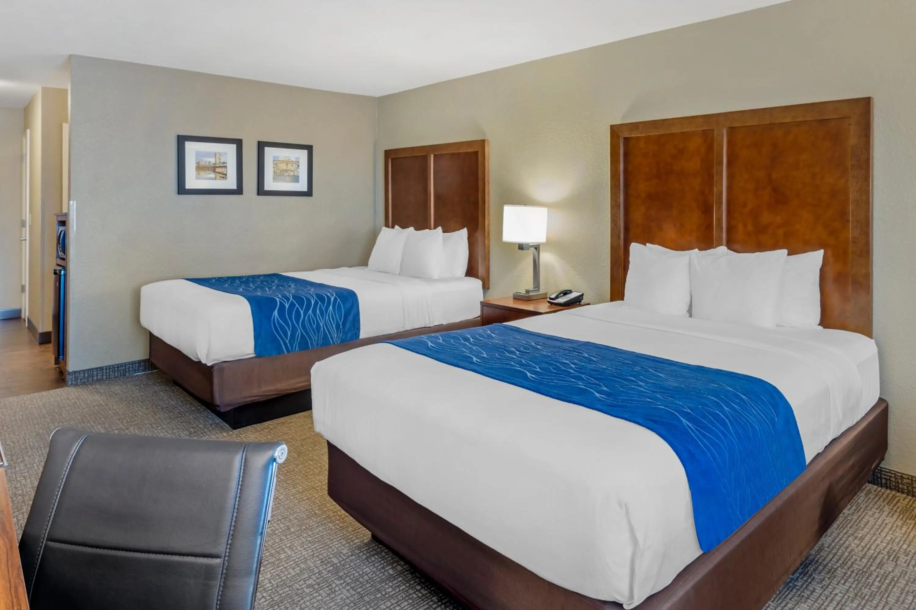 Queen Room with Two Queen Beds - Non-Smoking in Comfort Inn & Suites Rocklin - Roseville