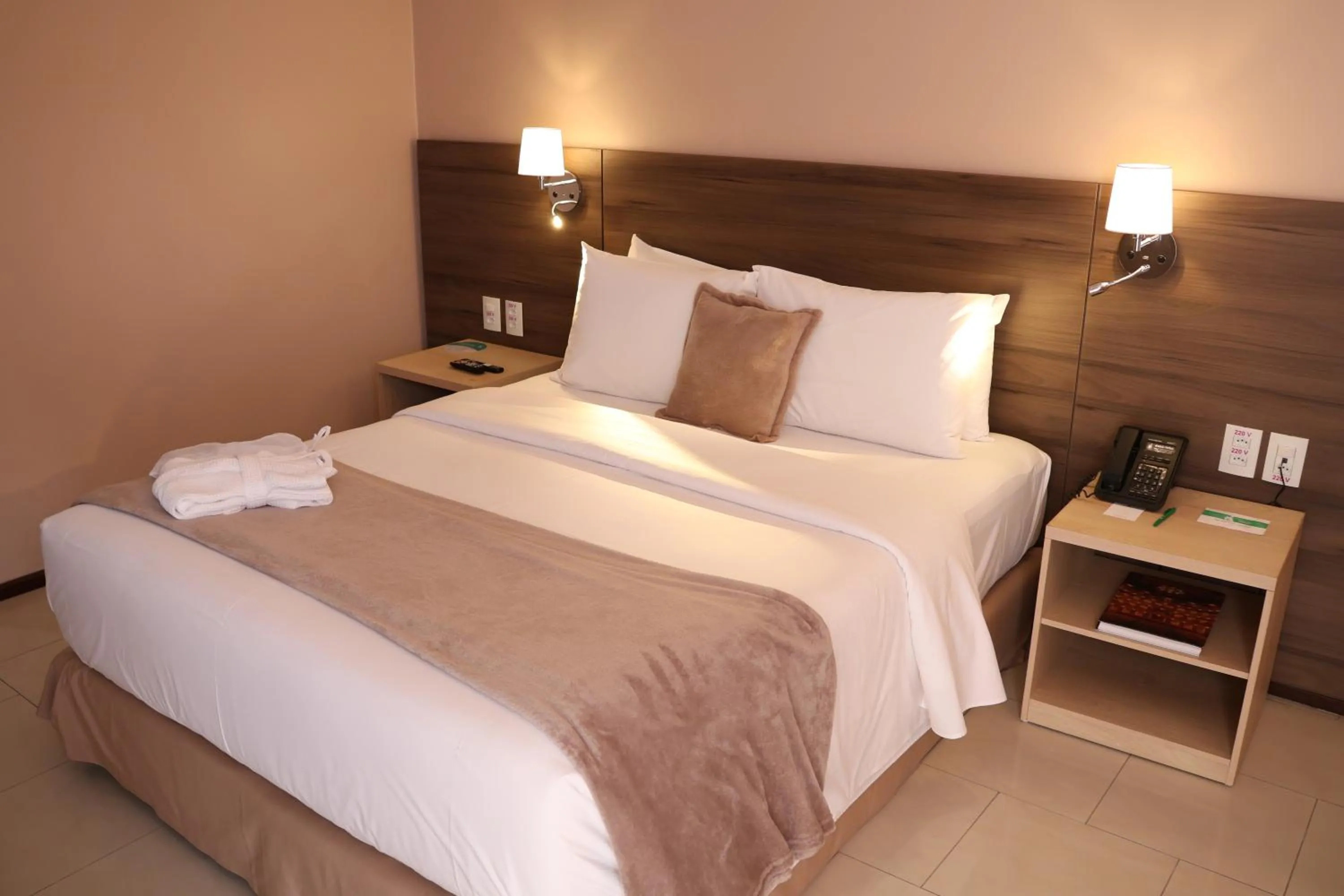 Superior Double Room - single occupancy in Hotel Princesa Louçã