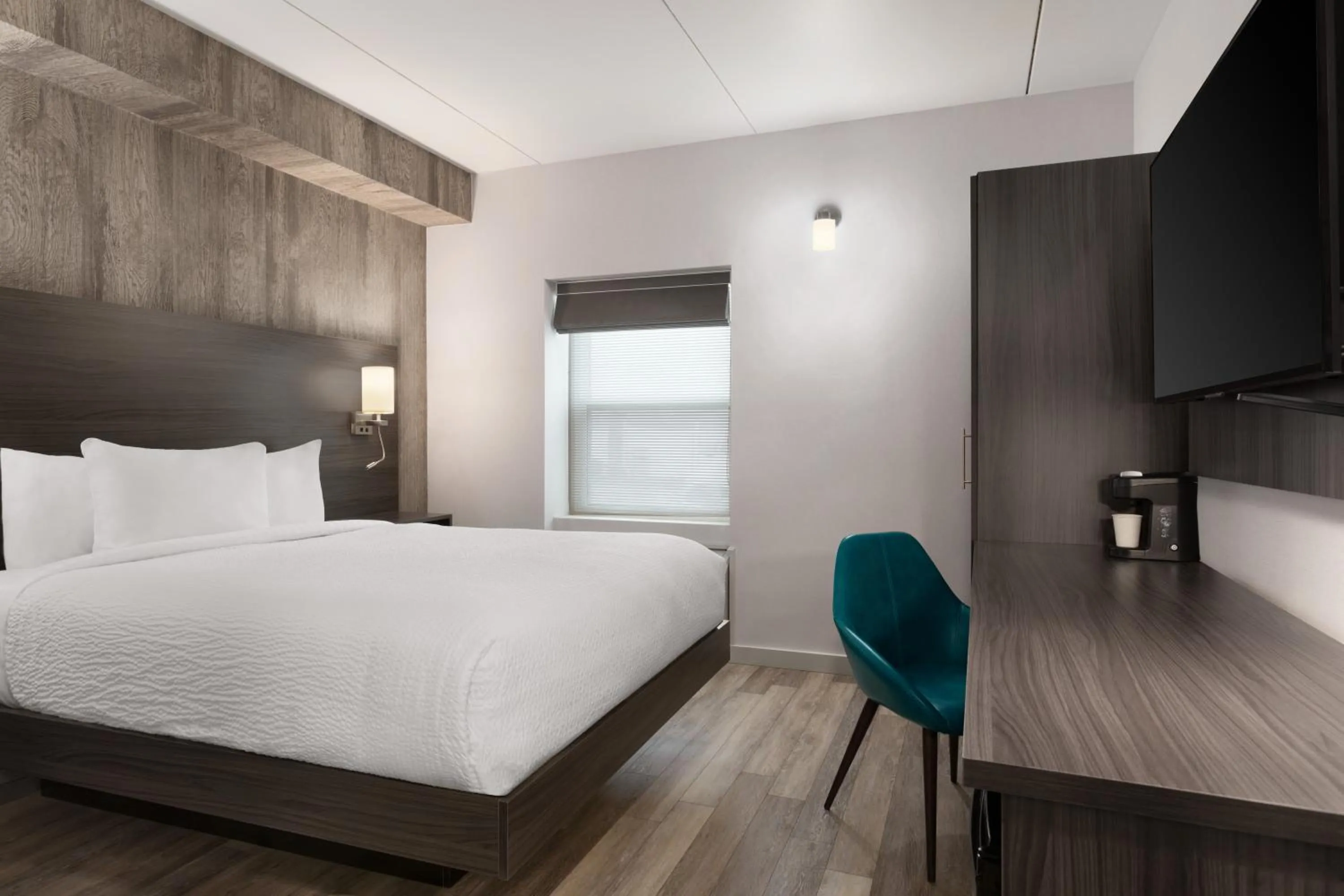 Queen Room - Non-Smoking in Days Inn by Wyndham Saint John