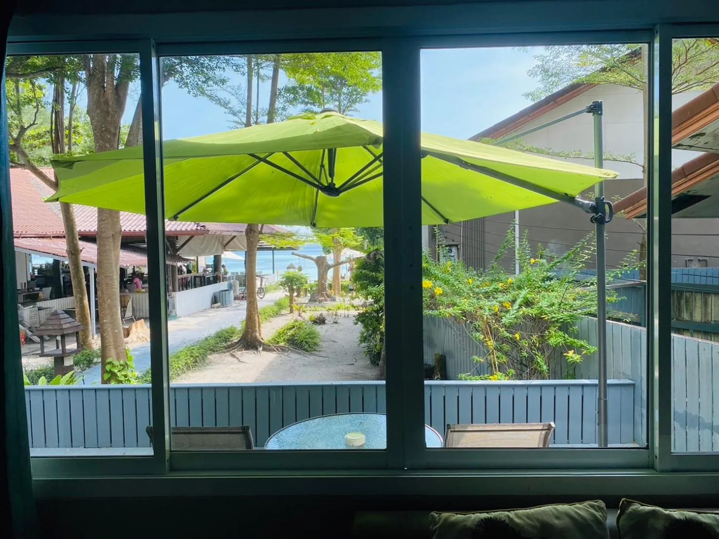 Deluxe King Room in Bella Vista Beach Resort Koh Lipe